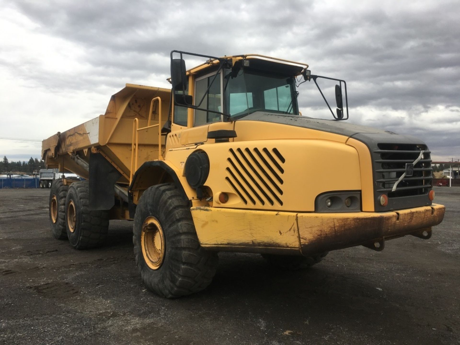 2002 Volvo A35D Articulating Haul Truck - Image 4 of 25