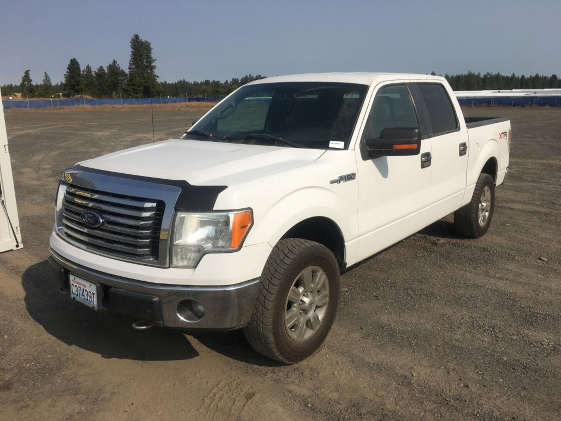 2012 Ford F150 XLT 4x4 Crew Cab Pickup - Image 2 of 24