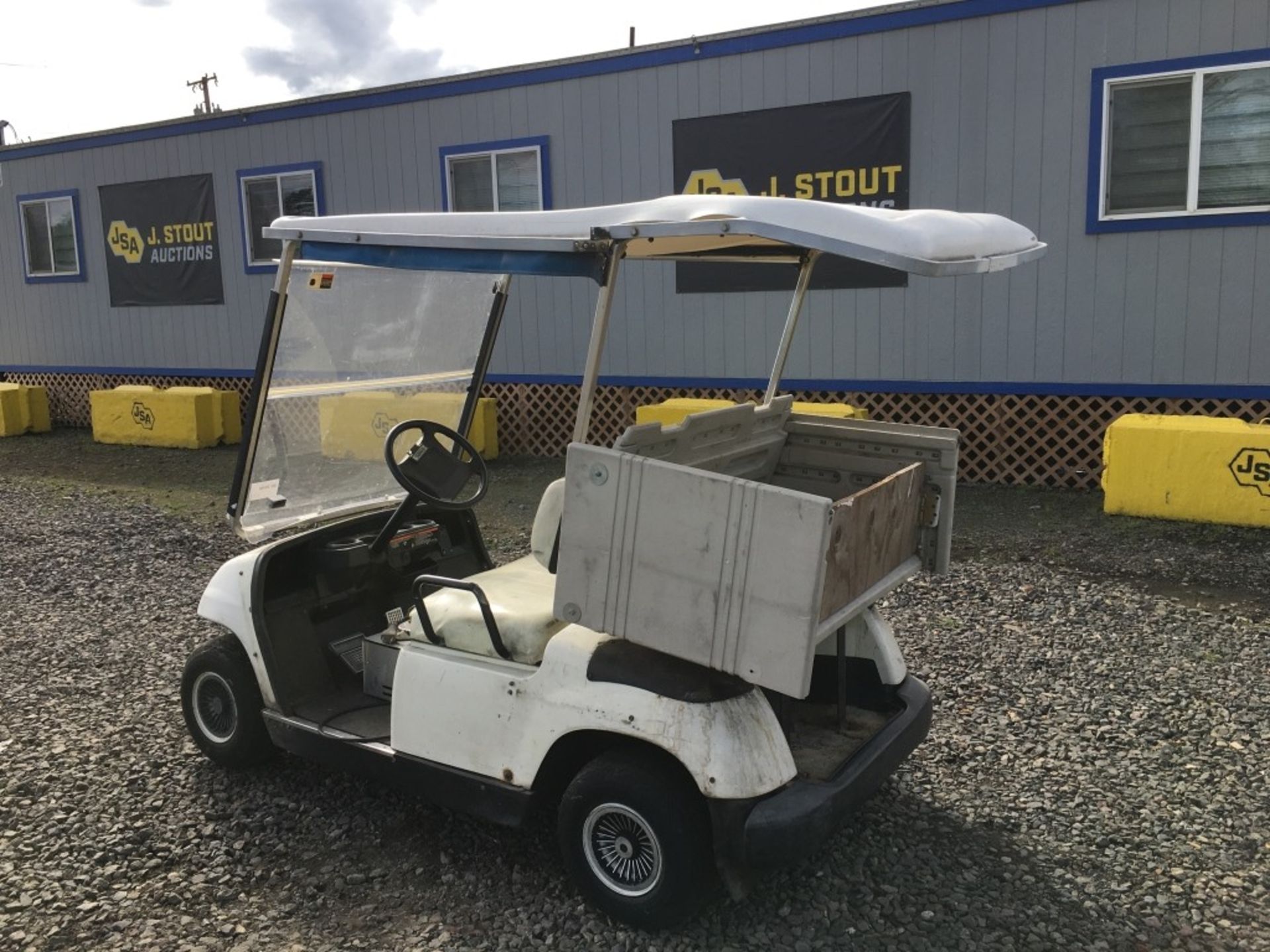 Yamaha Golf Cart - Image 4 of 10