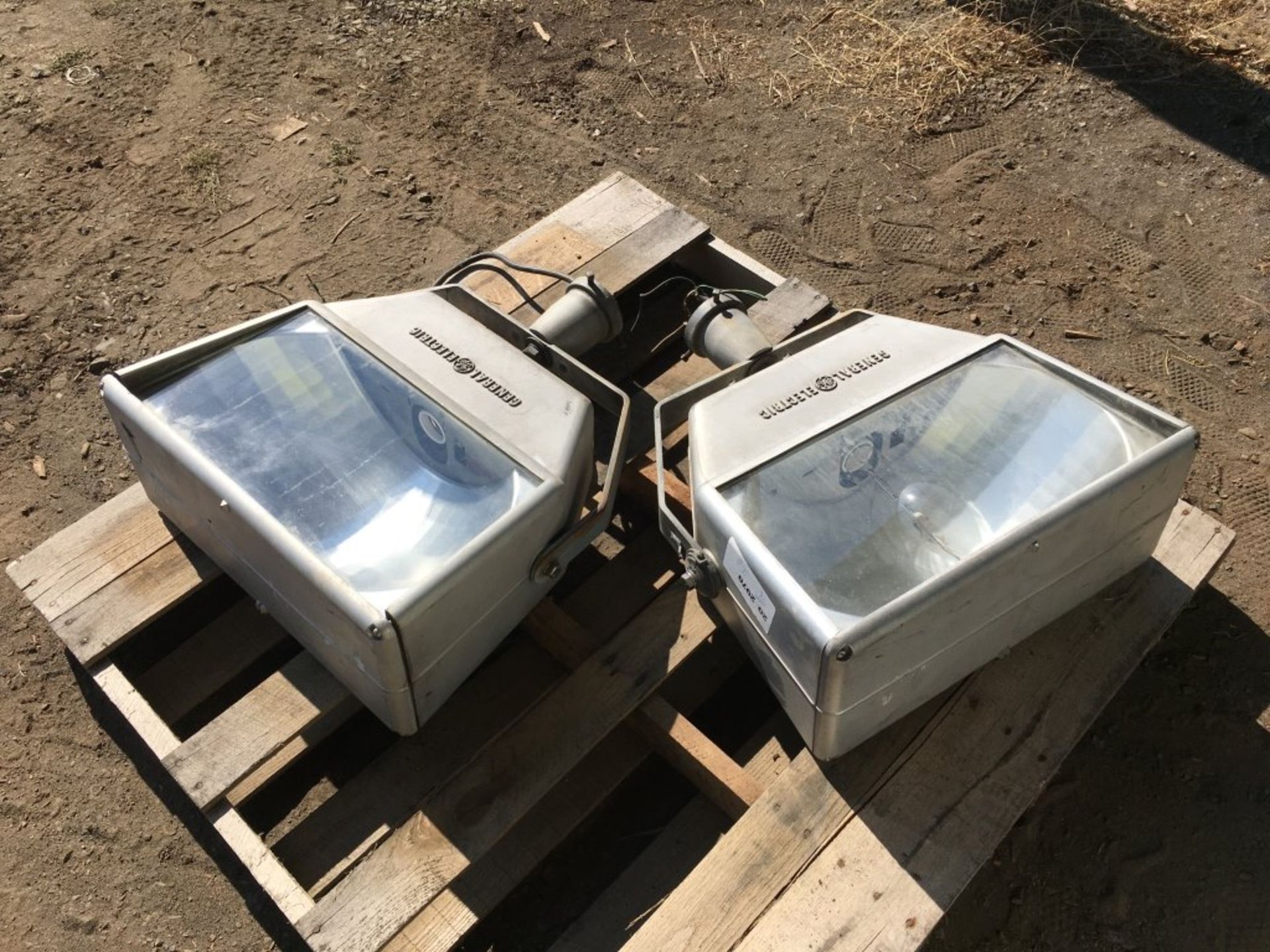 GE Exterior Lights, Qty. 2