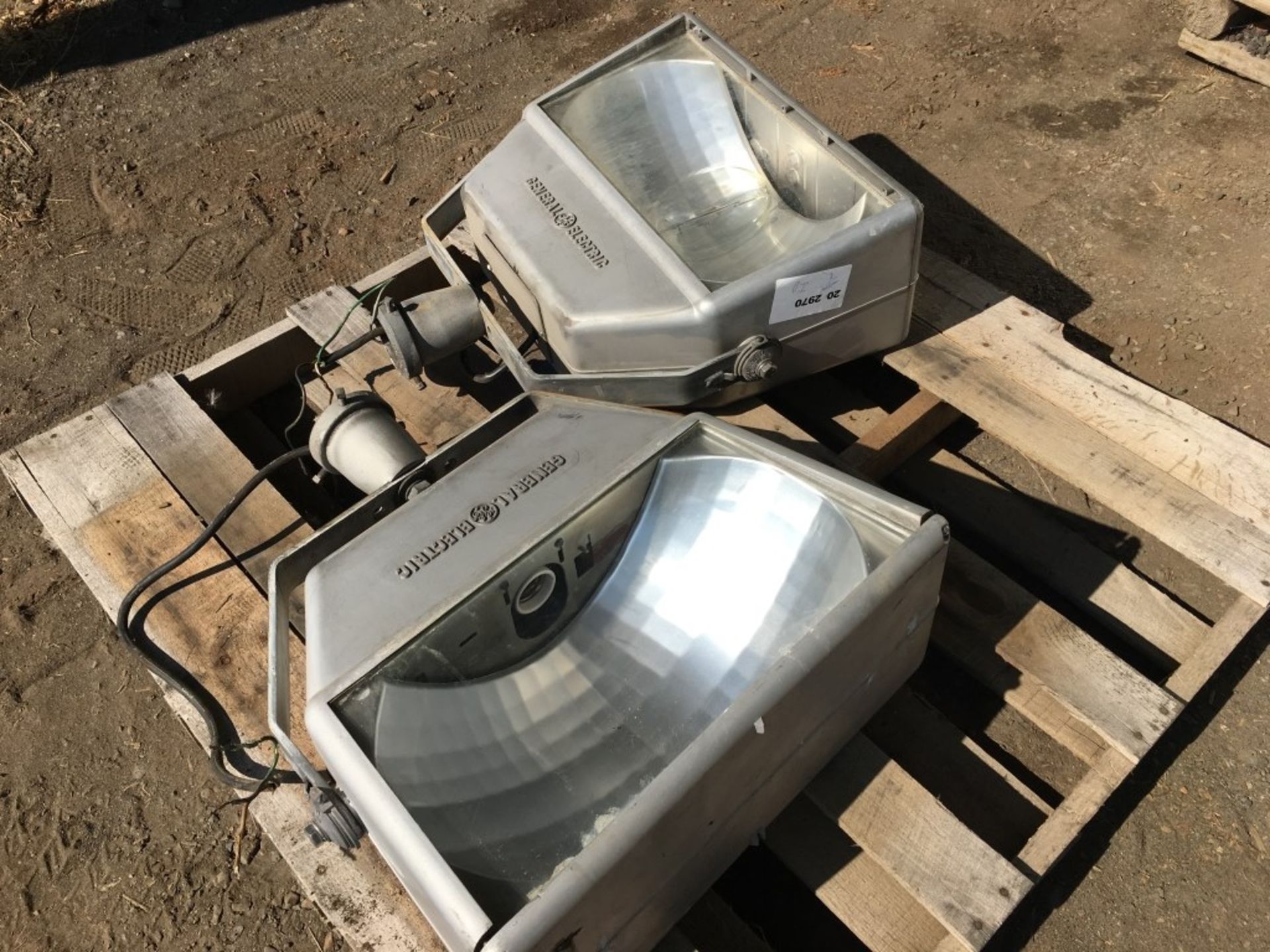 GE Exterior Lights, Qty. 2 - Image 2 of 5