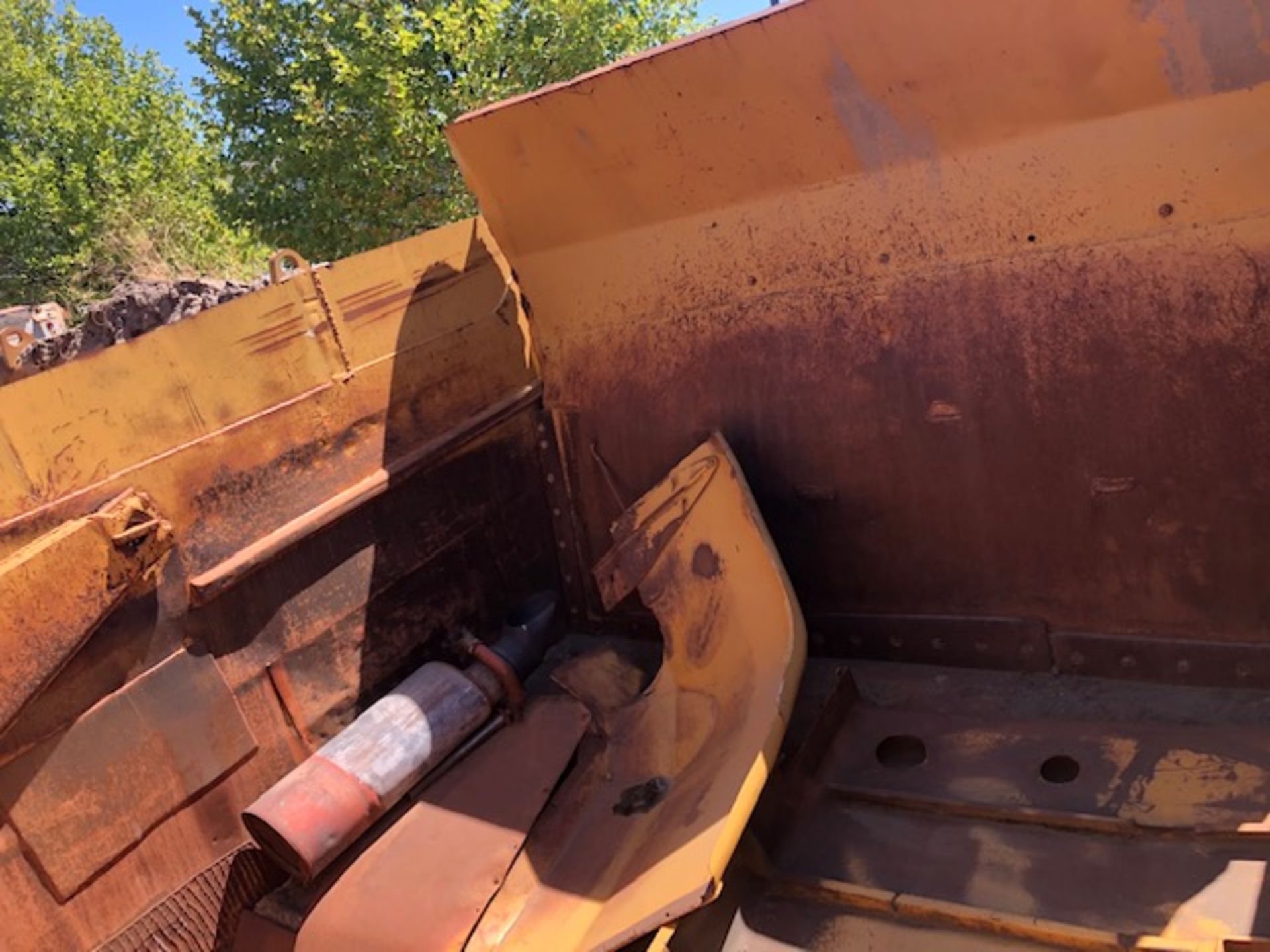 Caterpillar 631C Belly Scraper - Image 7 of 9