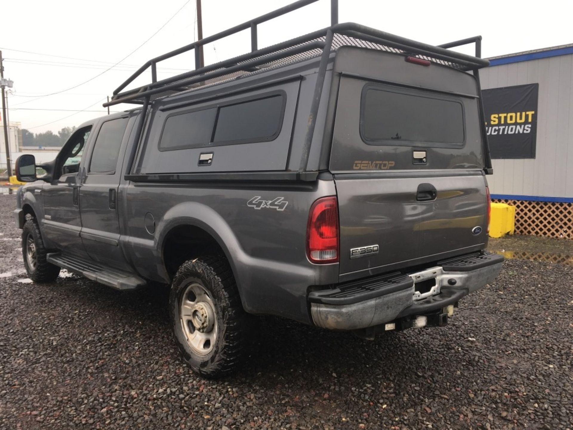 2007 Ford F350 XLT 4x4 Crew Cab Pickup - Image 4 of 30