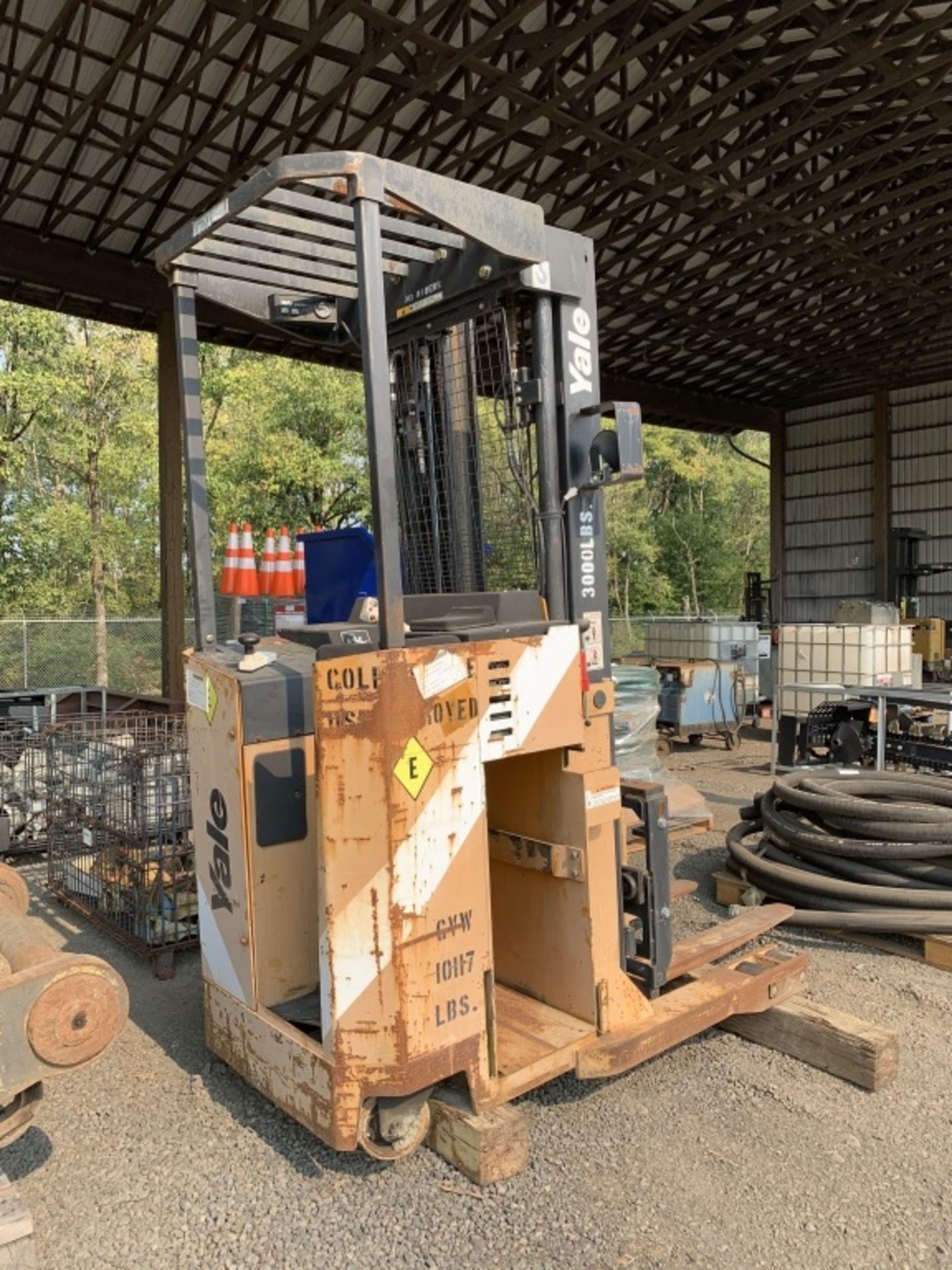 Yale NR035A Stand Up Forklift - Image 3 of 10