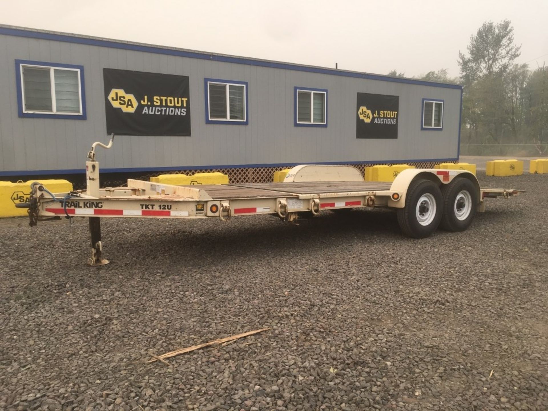 2011 Trail King TKT22U-202 T/A Equipment Trailer