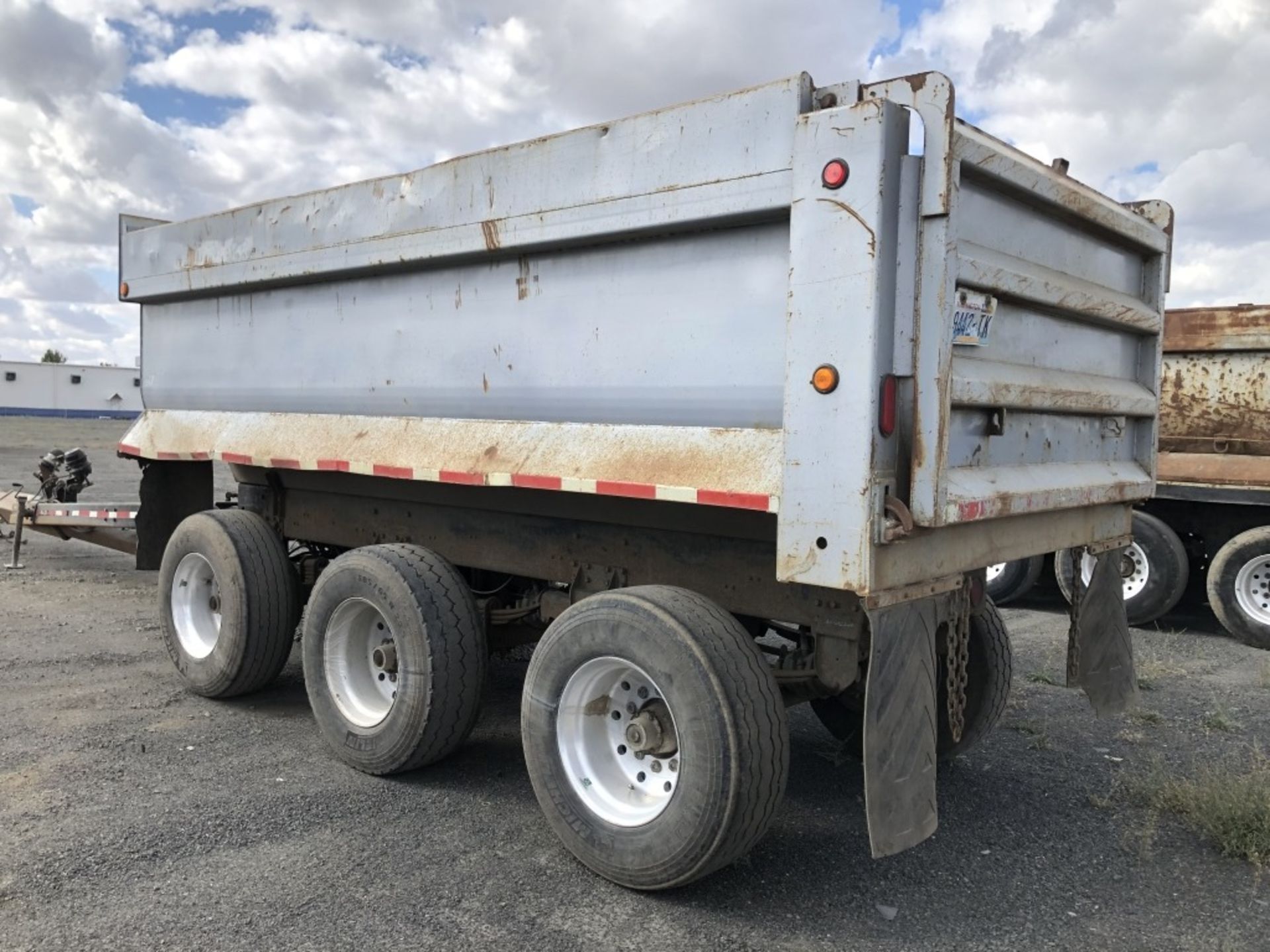 2007 Custom Built Tri-Axle Pup Dump Trailer - Image 2 of 13