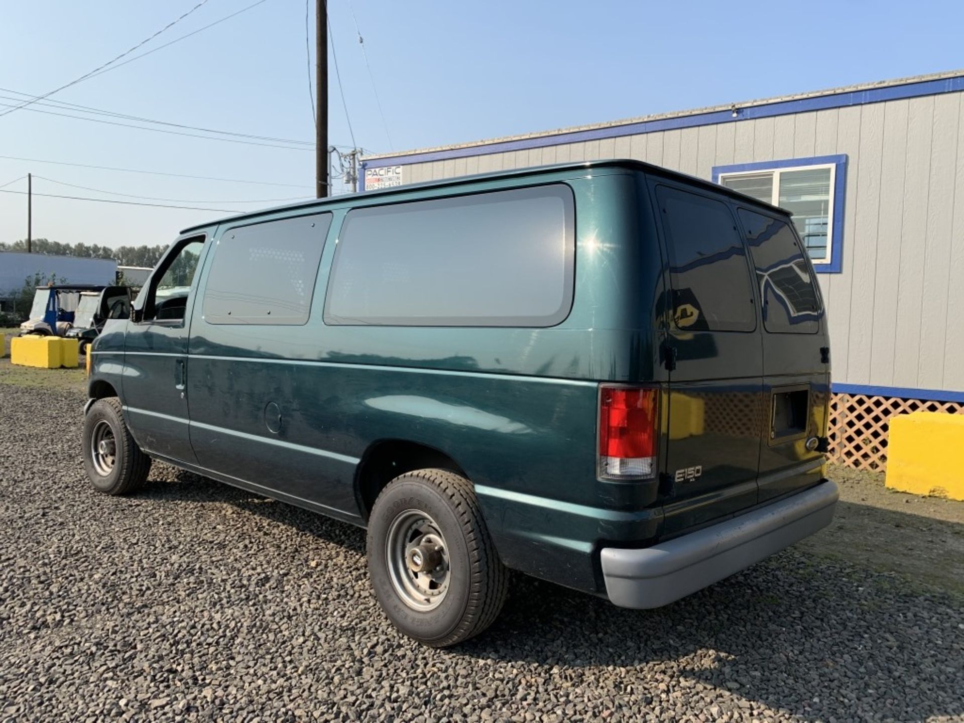 1999 Ford E150 Cargo Van - Image 4 of 14