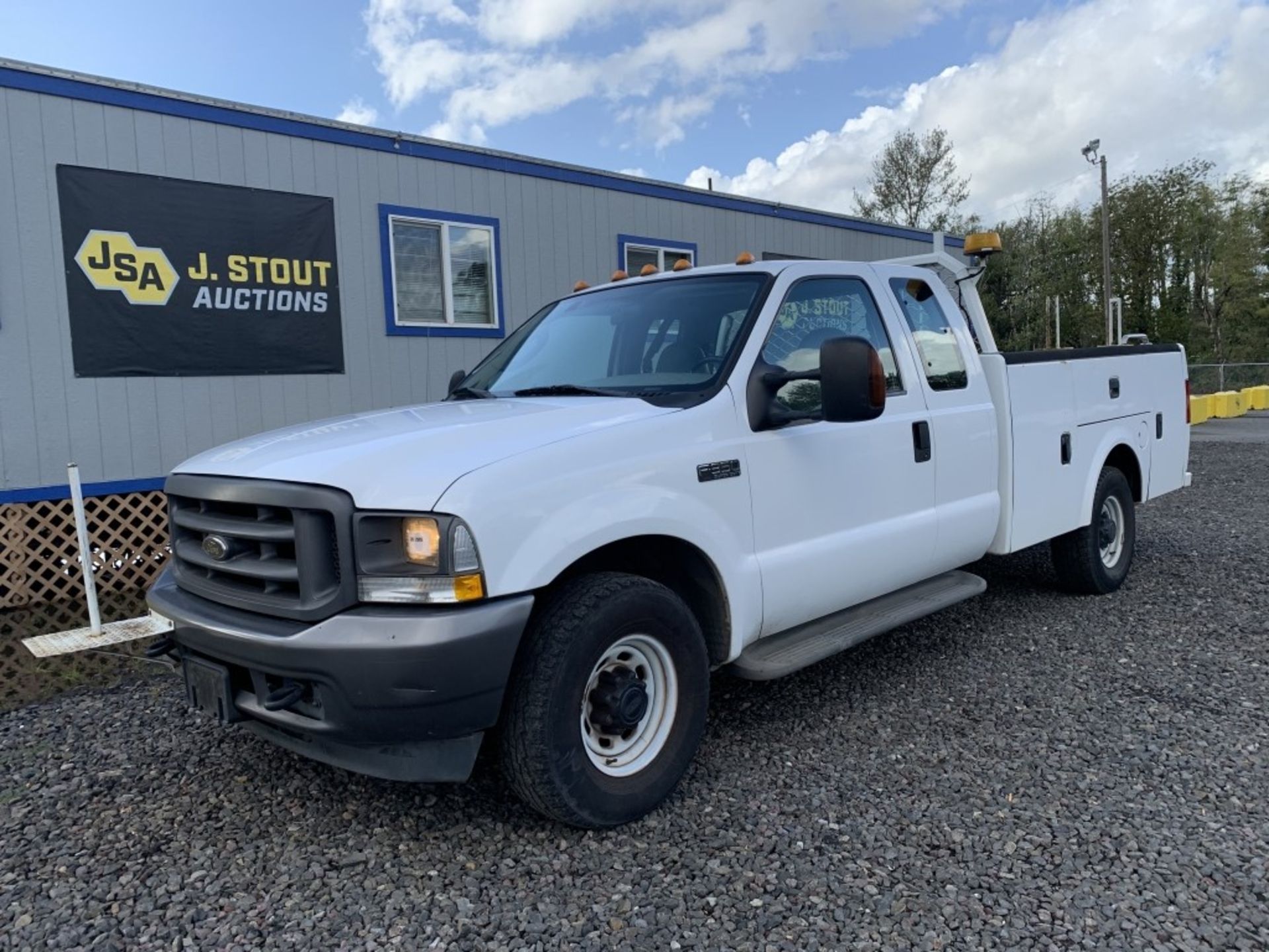 2004 Ford F350 XL SD Extra Cab Utility Truck