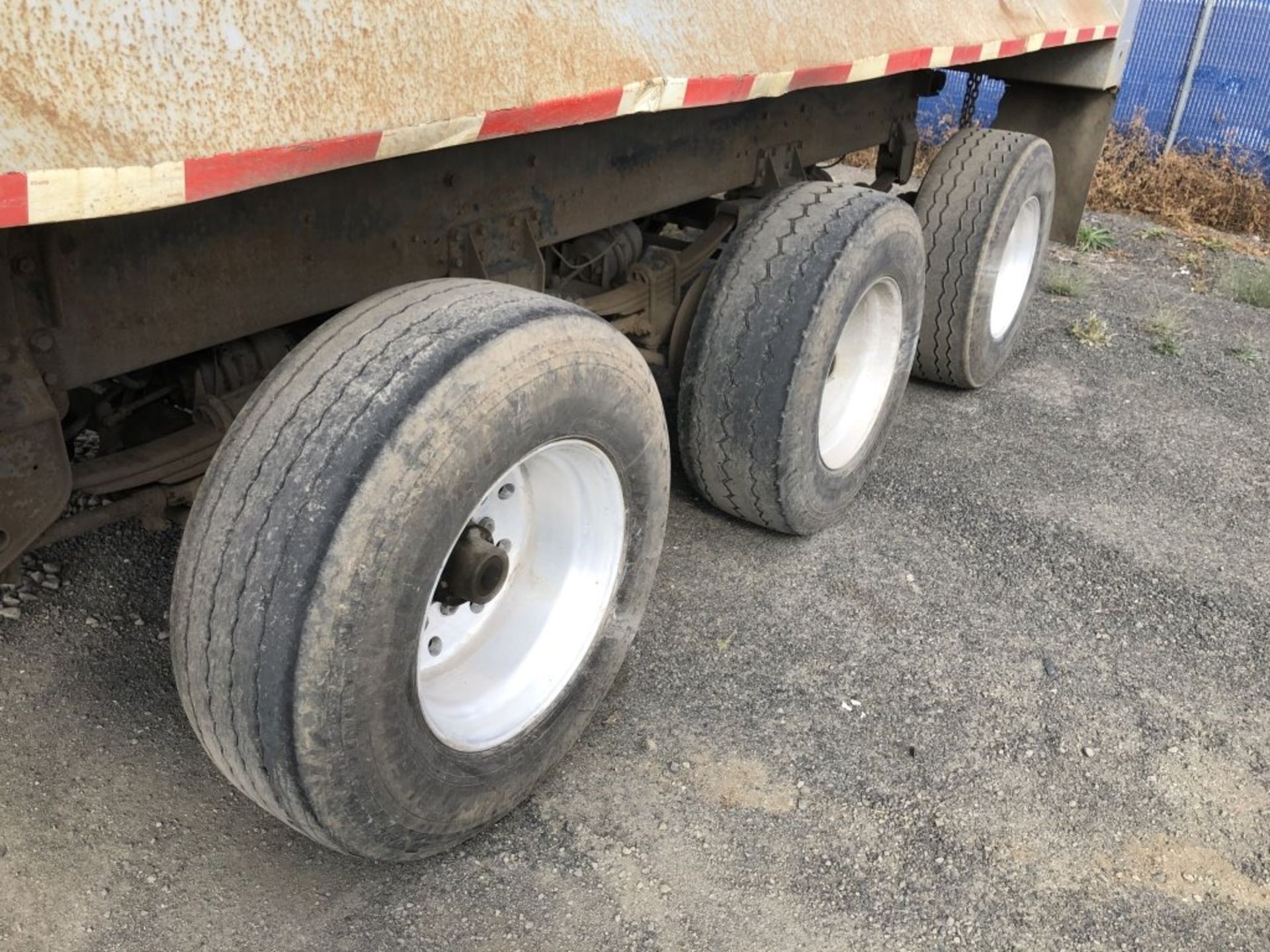 2007 Custom Built Tri-Axle Pup Dump Trailer - Image 11 of 13