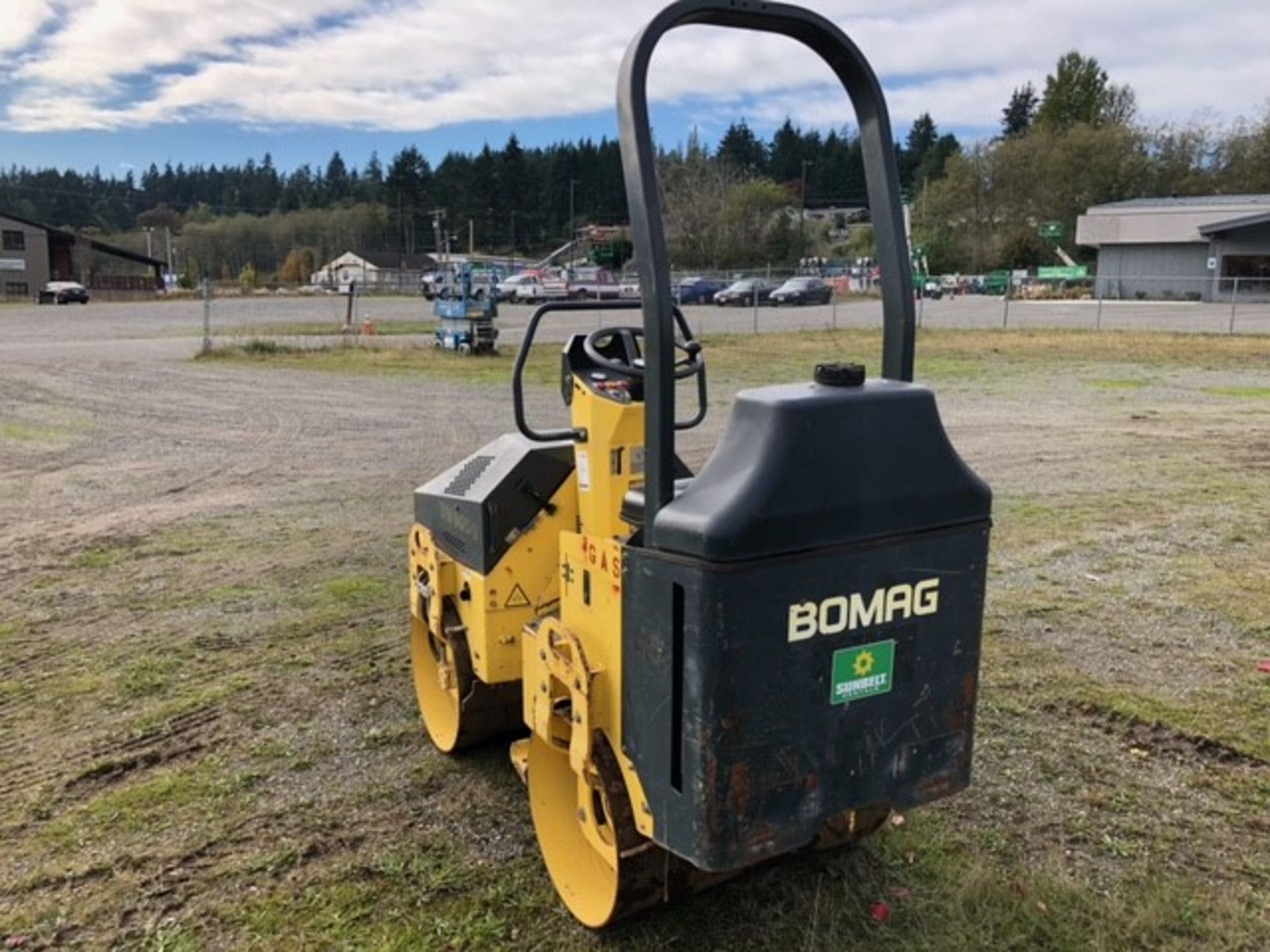 2011 Bomag BW900-2 Tandem Roller - Image 2 of 6