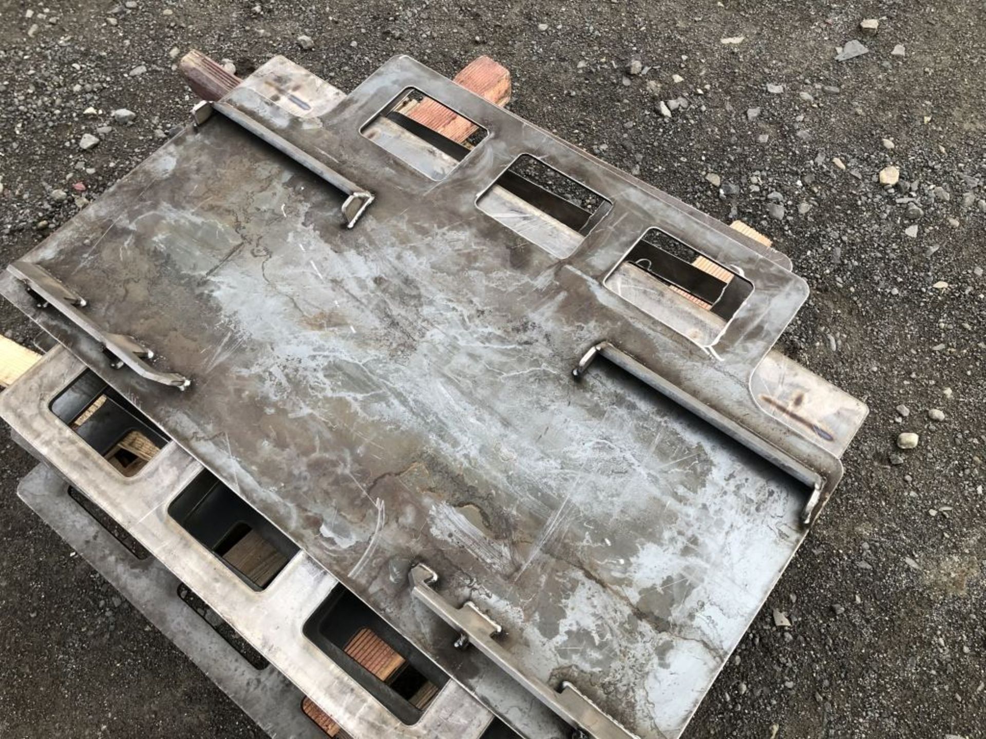2020 Skid Steer Attachment Plate w/Guard - Image 2 of 3