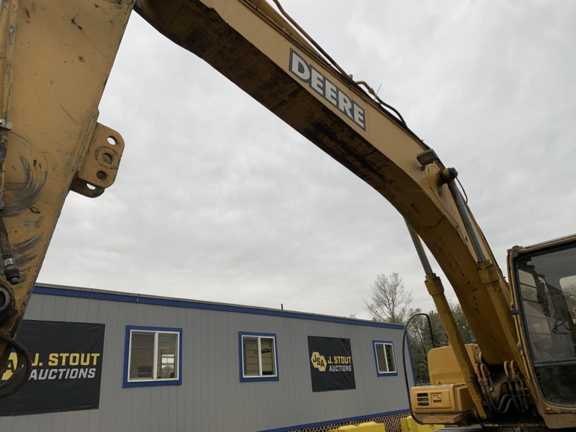 2001 John Deere 200LC Hydraulic Excavator - Image 11 of 34