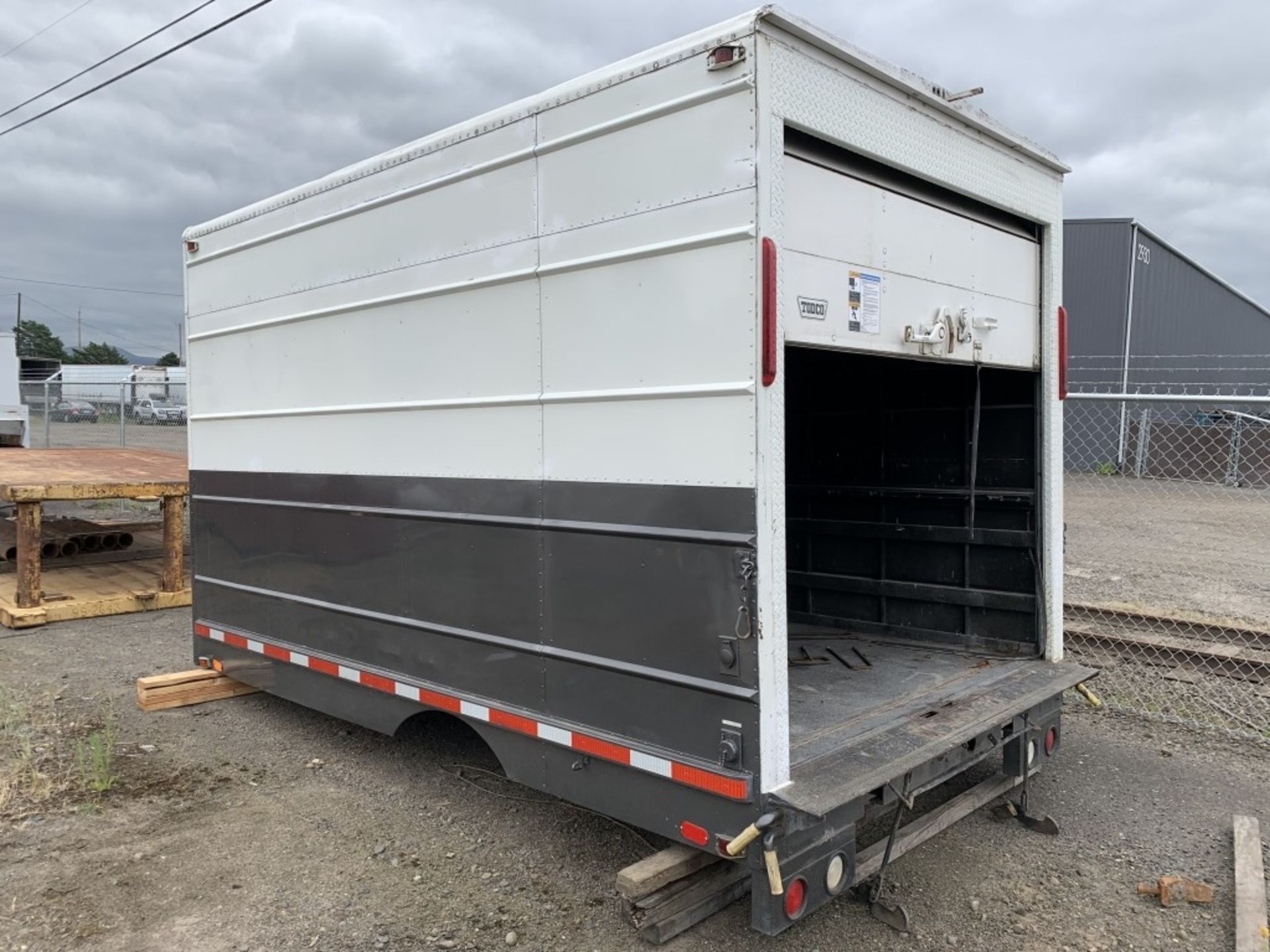 Todco Box Truck Body - Image 4 of 8