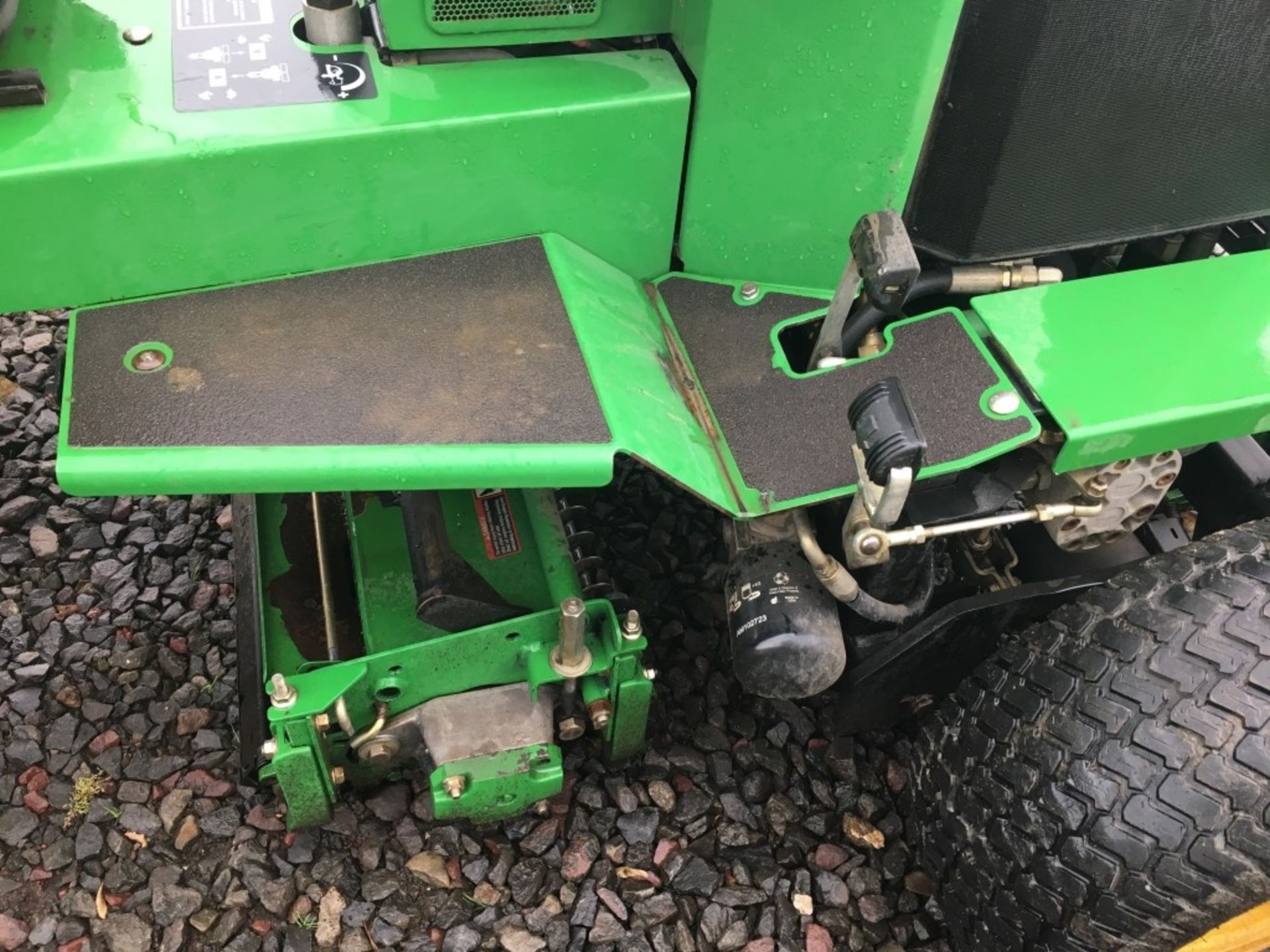 2000 John Deere 2653A Greens Mower - Image 10 of 23