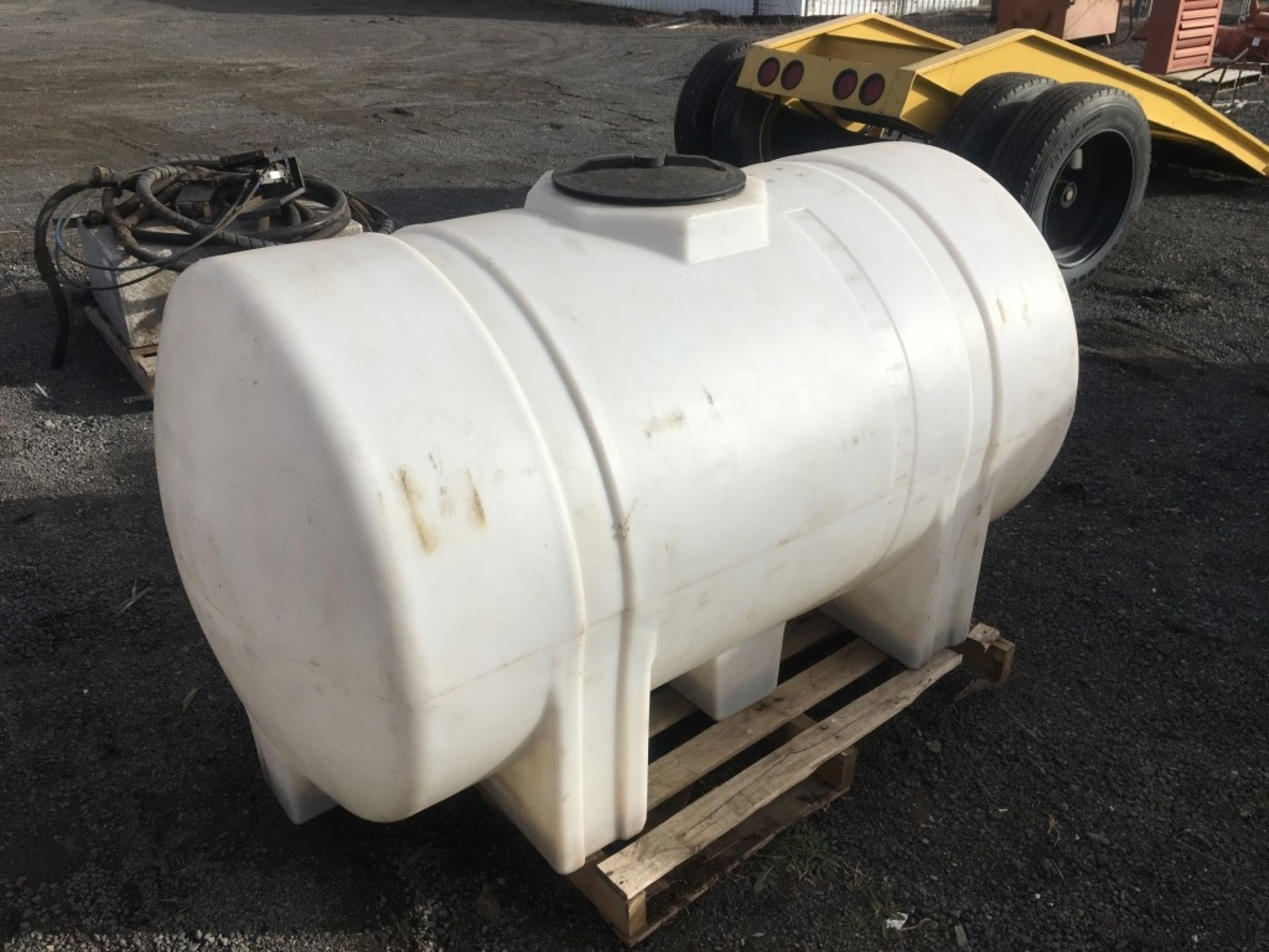 ACE 325 Gal Water Tank - Image 3 of 4