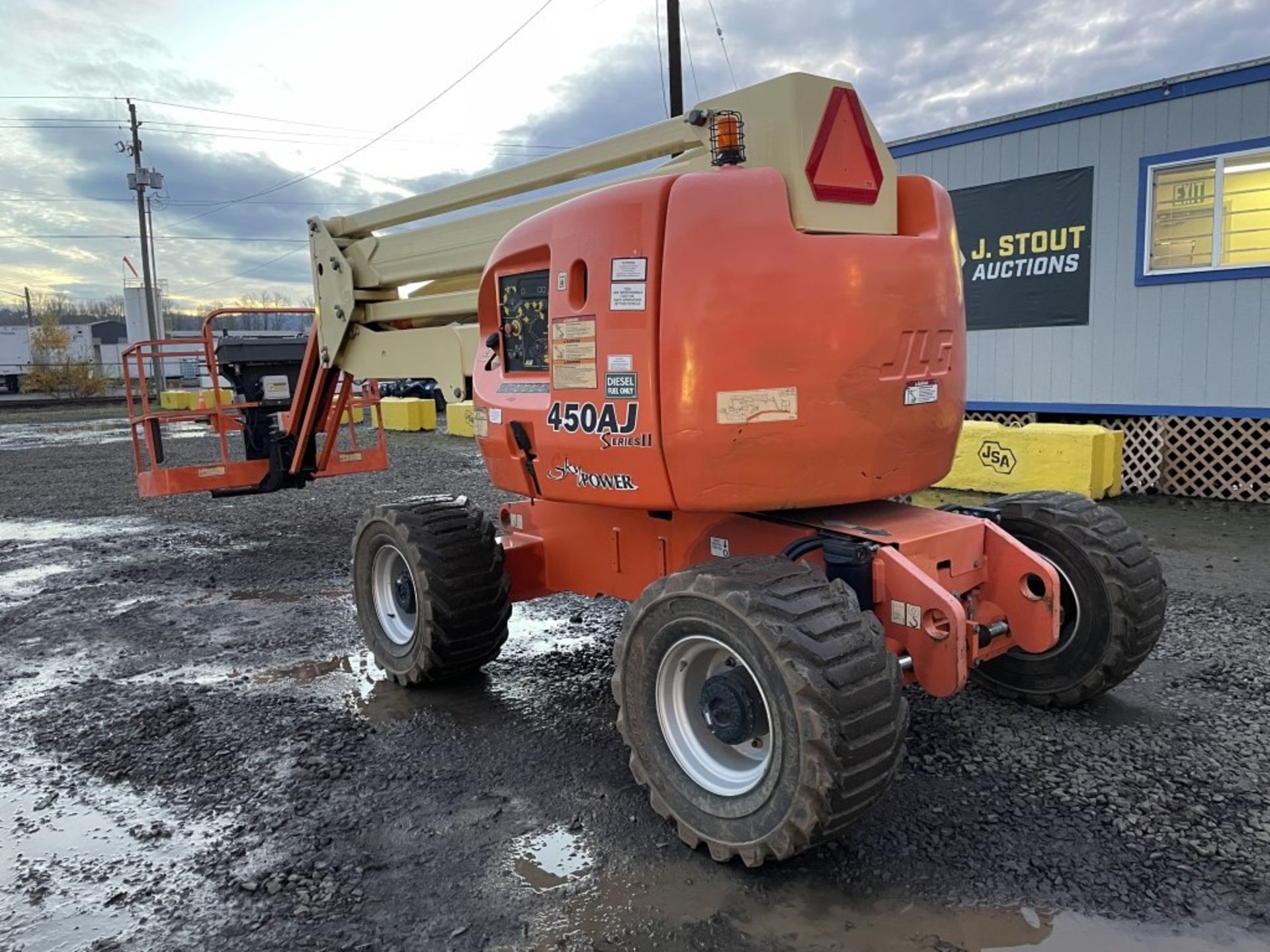 2012 JLG 450AJ II Articulating Boom Lift - Image 4 of 24