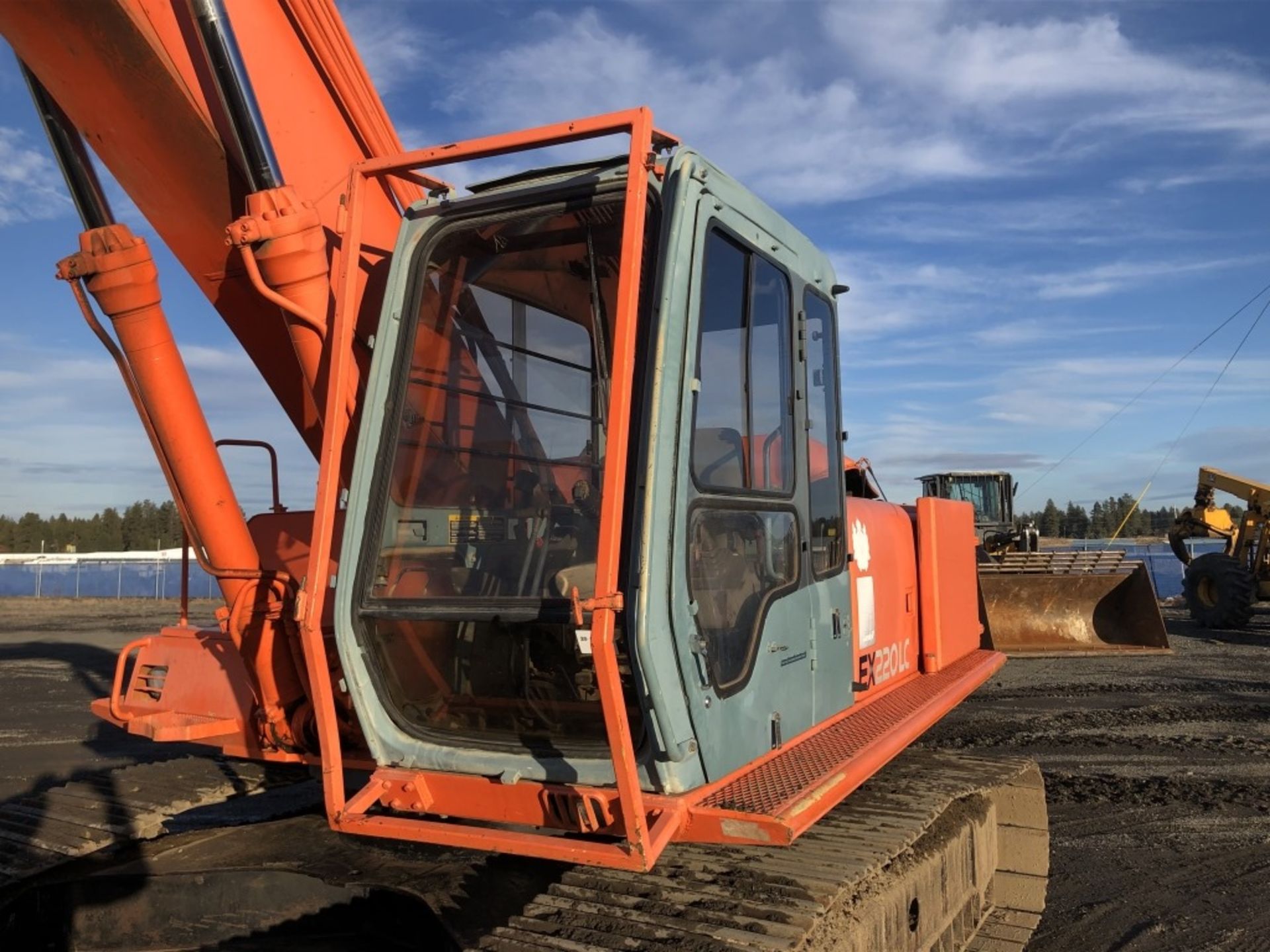 1996 Hitachi EX220LC Hydraulic Excavator - Image 11 of 19