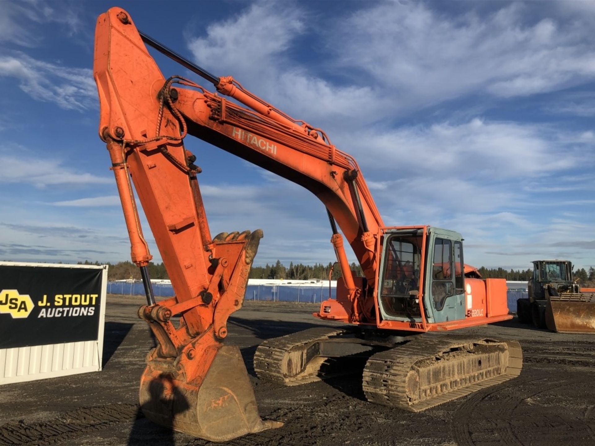 1996 Hitachi EX220LC Hydraulic Excavator - Image 2 of 19