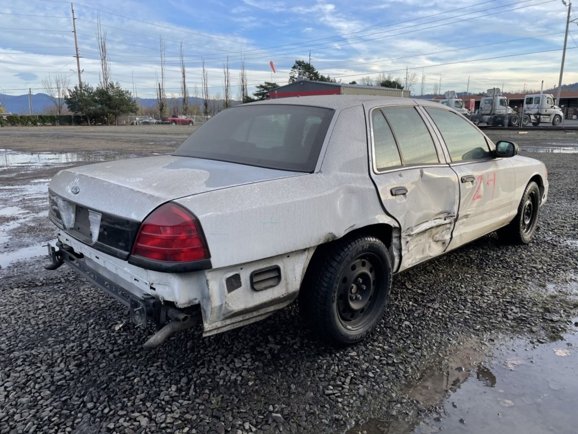 2007 Ford Crown Victoria Sedan - Image 3 of 17