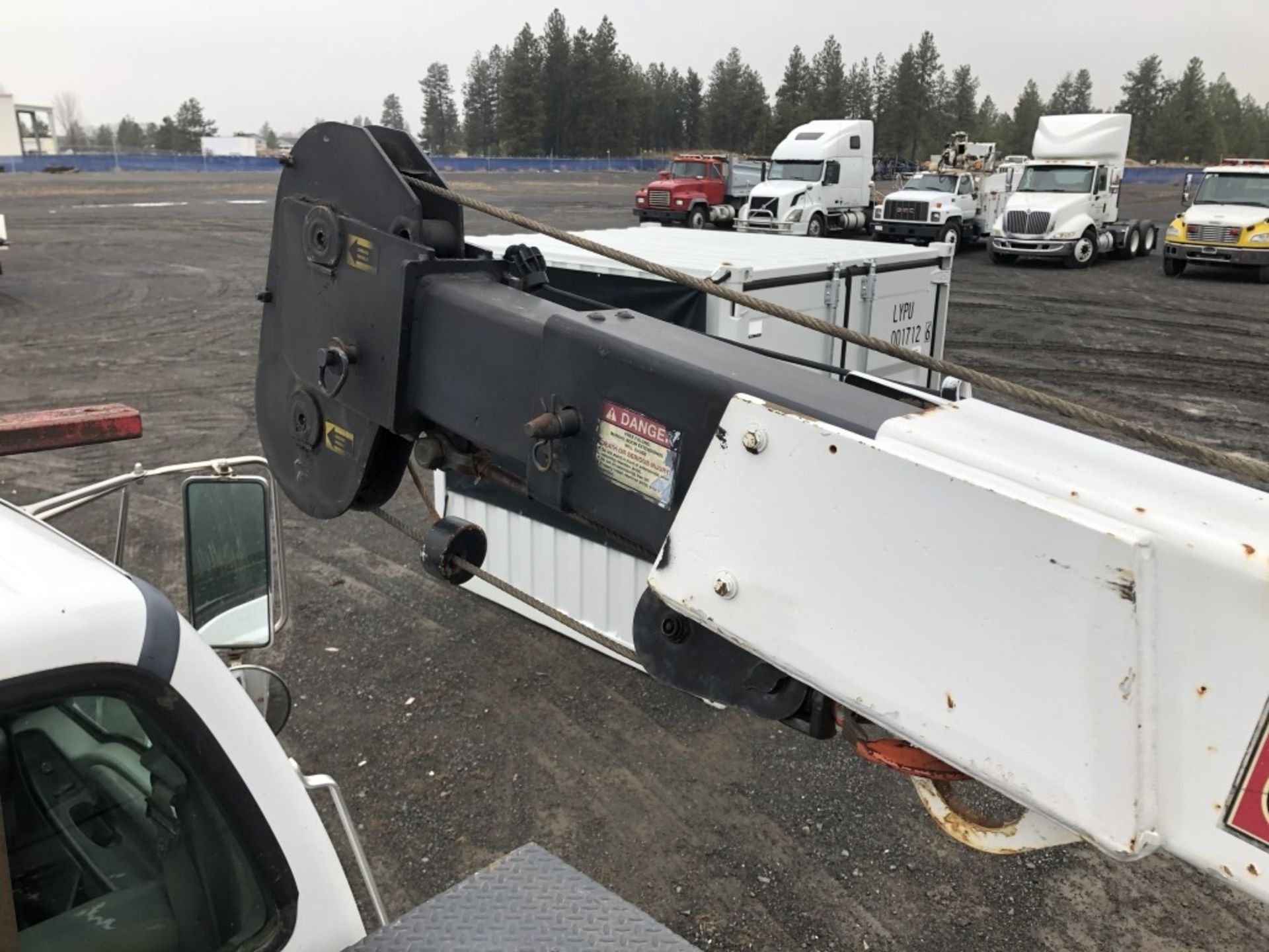 2005 Ford F650 Pro-Loader Service Truck - Image 11 of 23