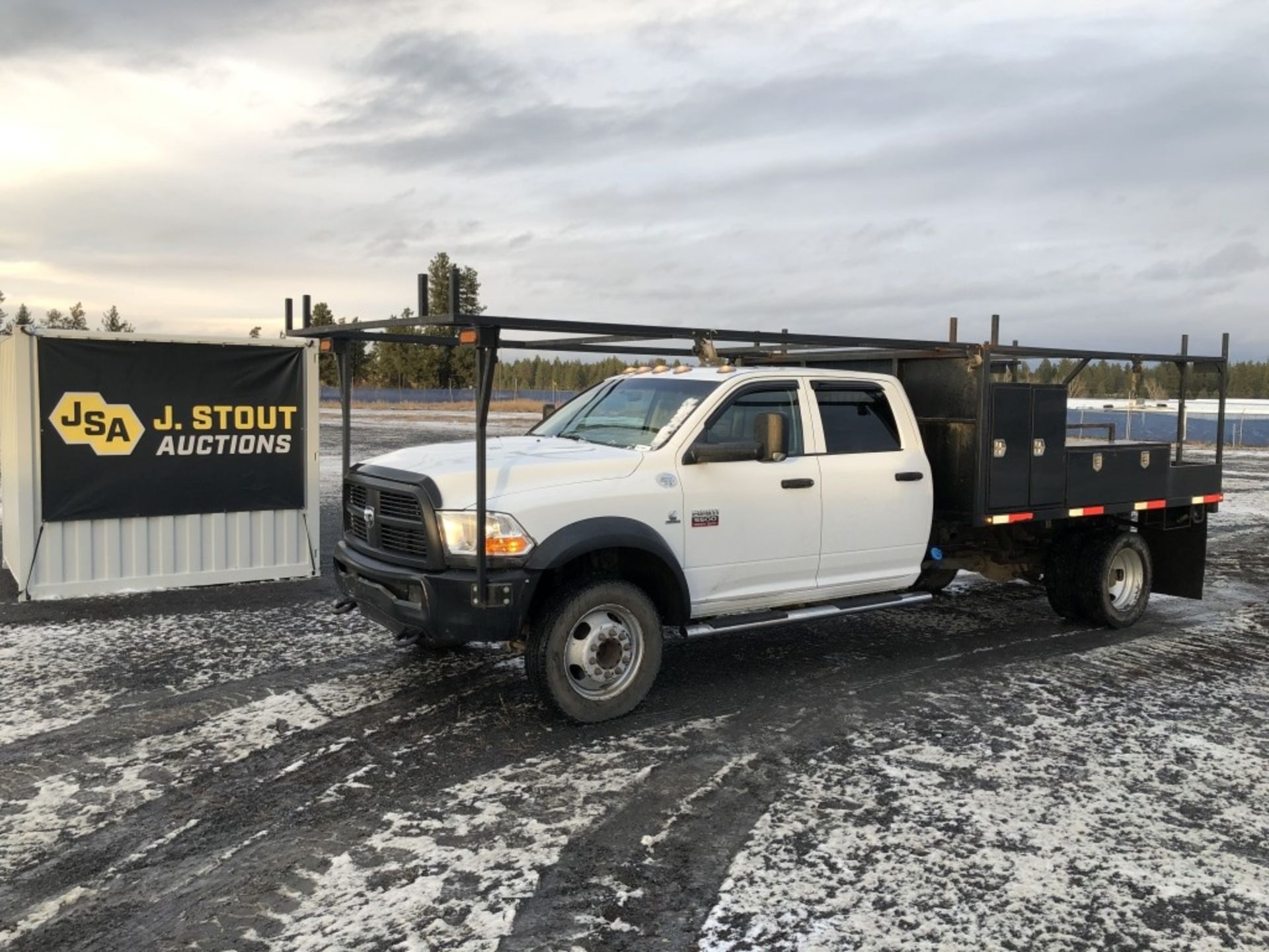 2012 Dodge Ram 5500 4x4 Crew Cab Contractors Truck