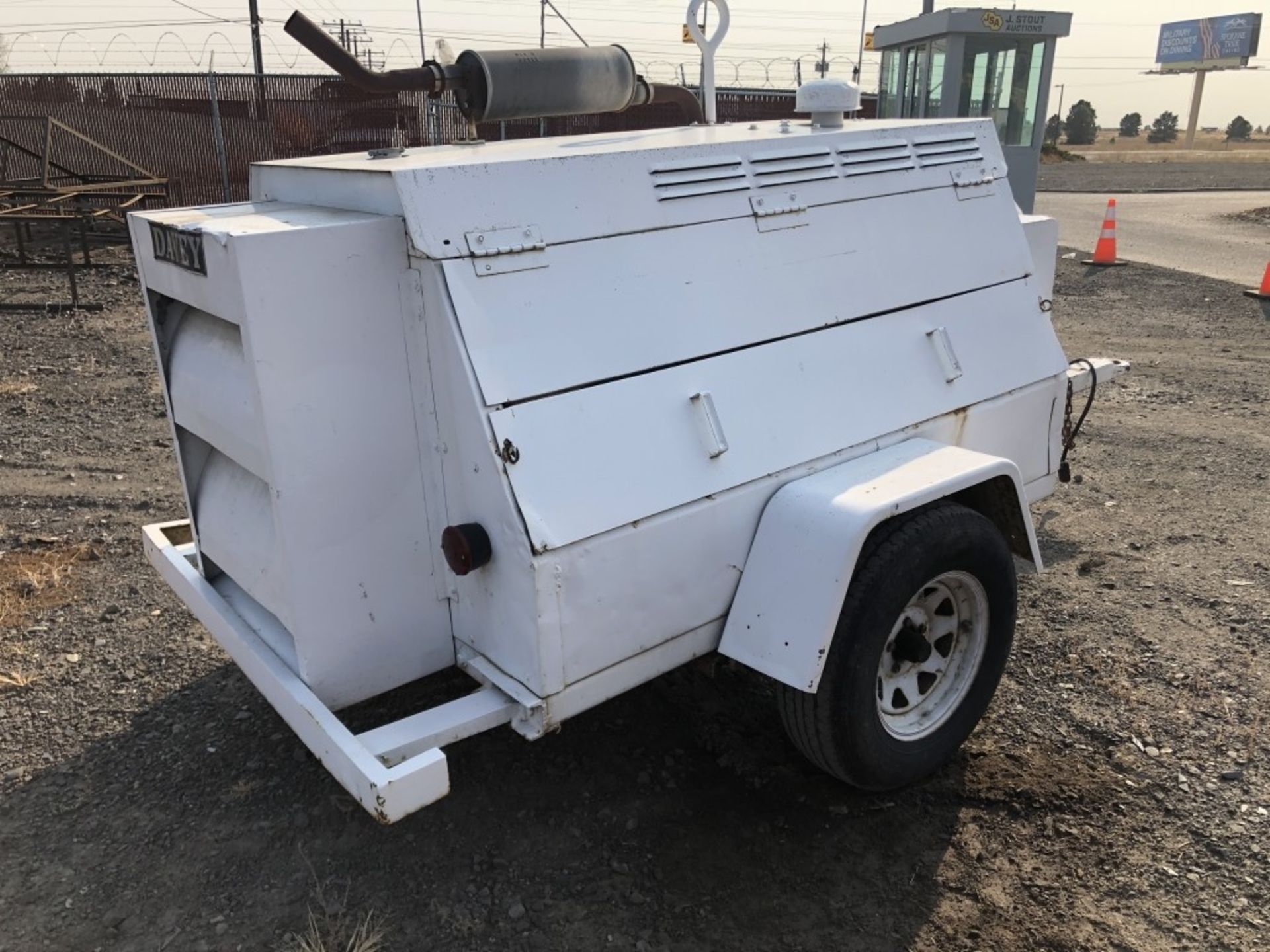 1979 Davey Permavane Towable Air Compressor - Image 2 of 10