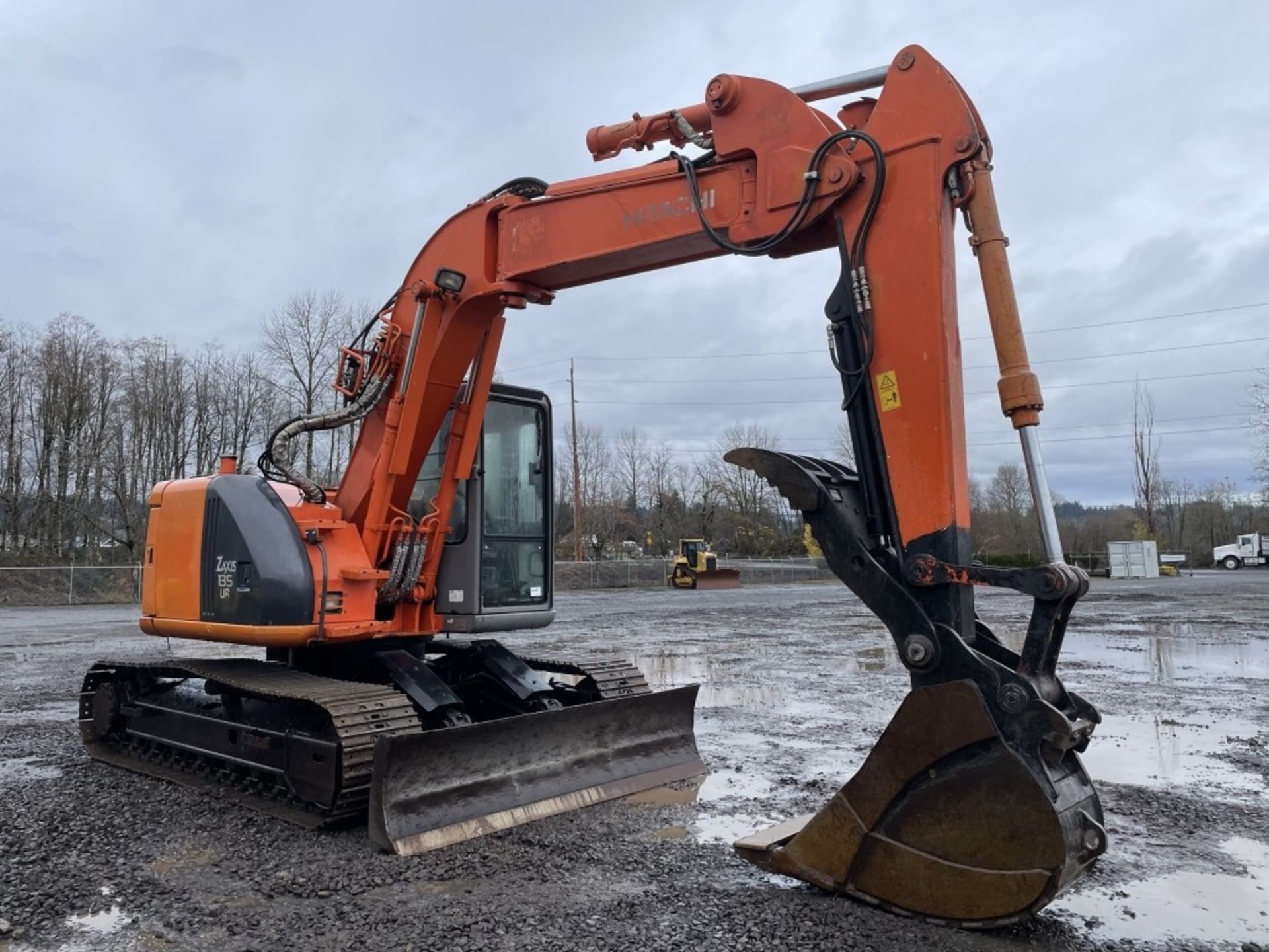 2007 Hitachi ZX135UR Hydraulic Excavator - Image 2 of 28