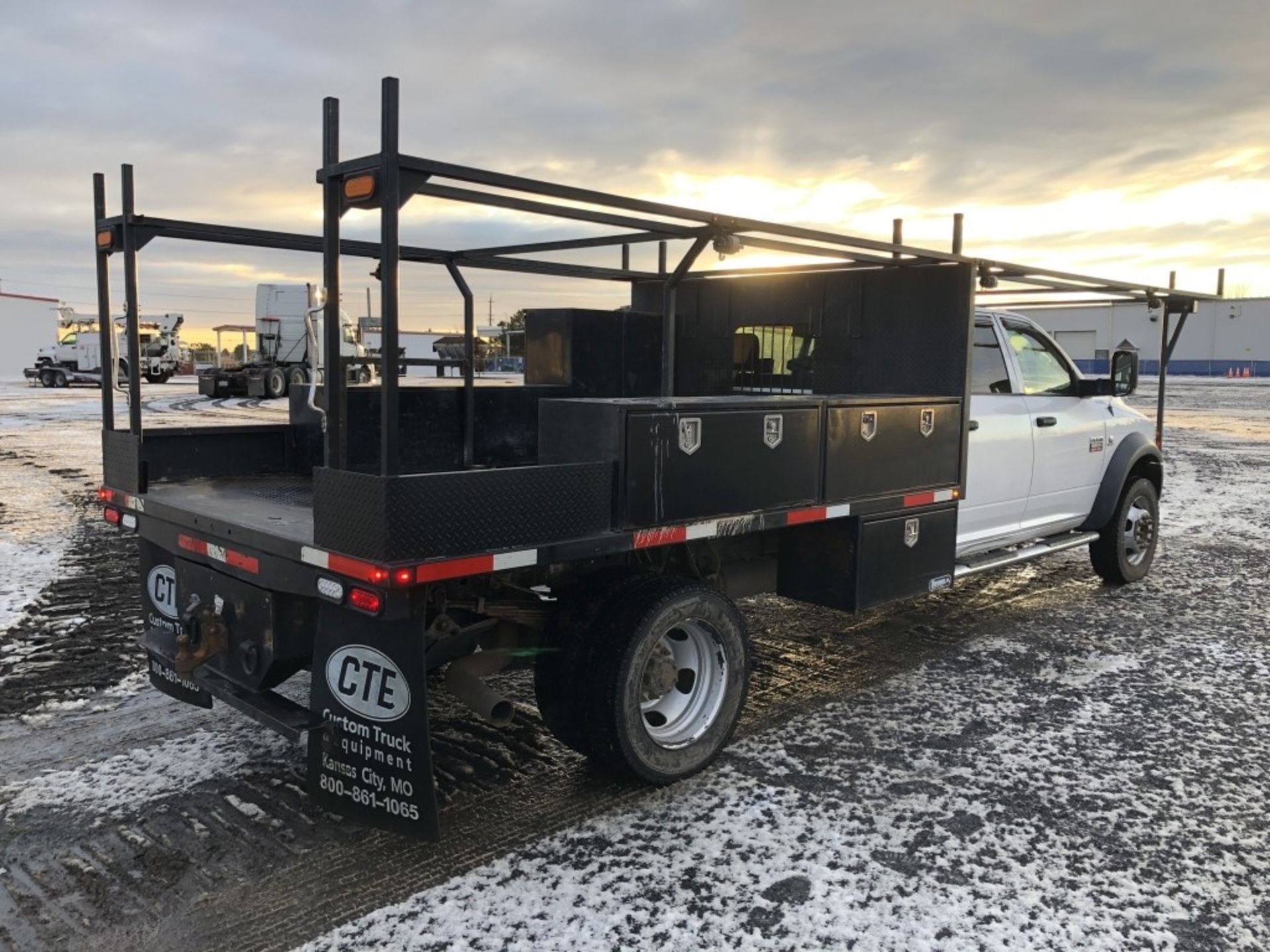 2012 Dodge Ram 5500 4x4 Crew Cab Contractors Truck - Image 4 of 21