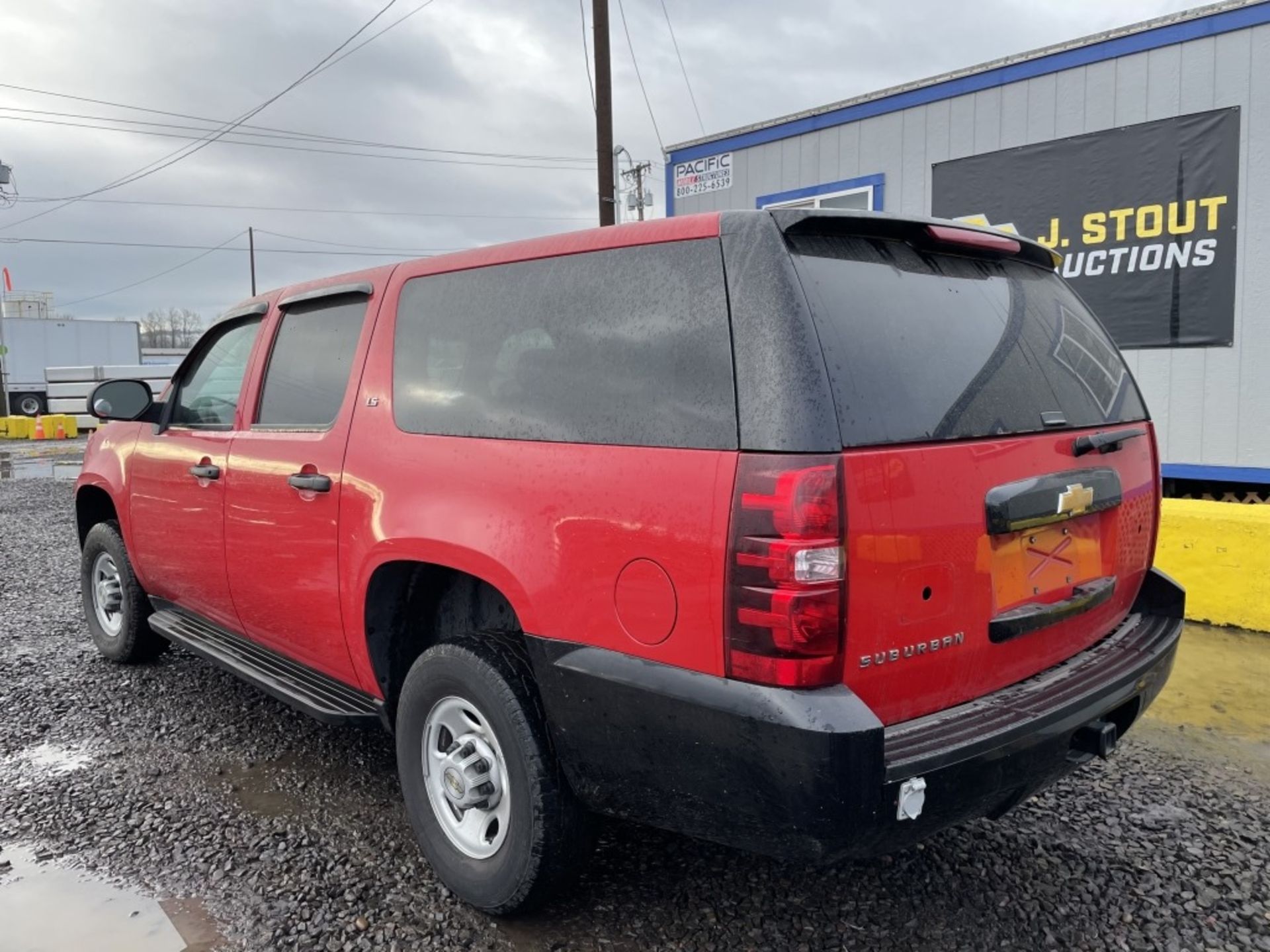 2007 Chevrolet Suburban 4x4 SUV - Image 4 of 20