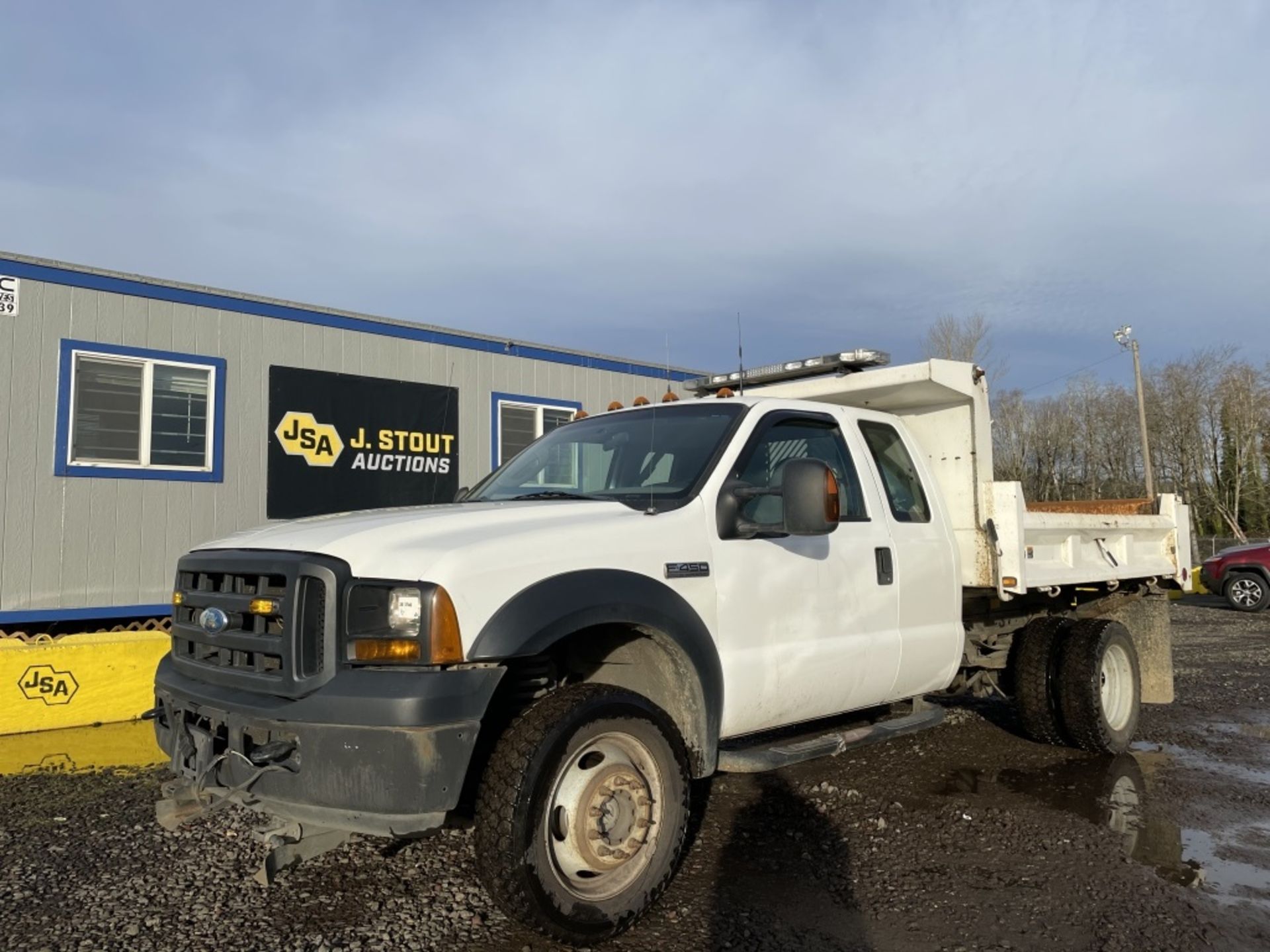 2007 Ford F450 4x4 S/A Dump Truck