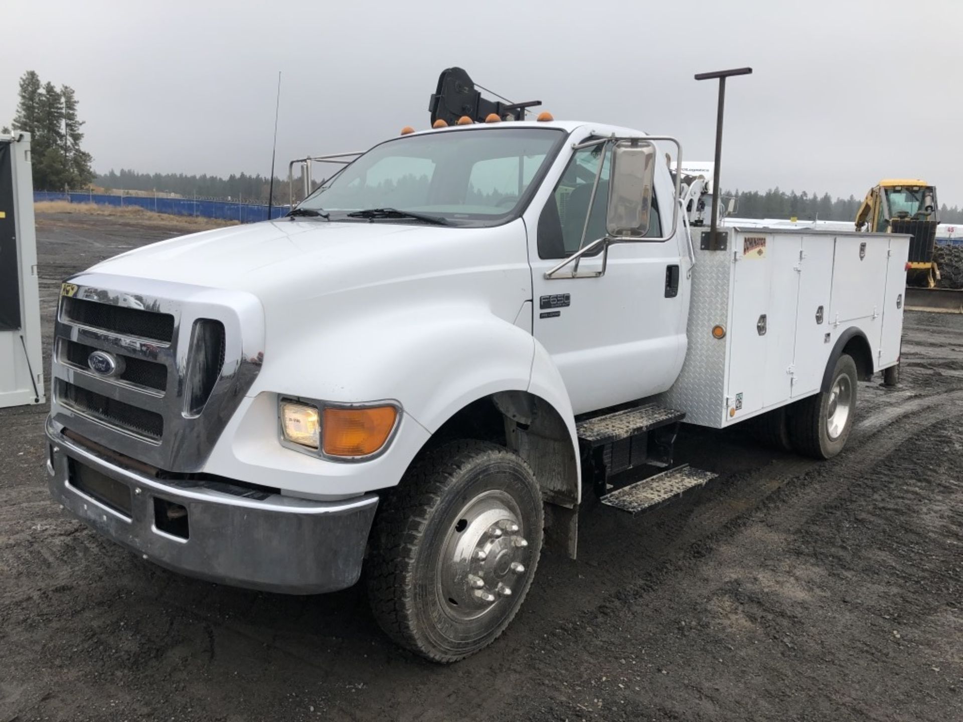 2005 Ford F650 Pro-Loader Service Truck - Image 2 of 23