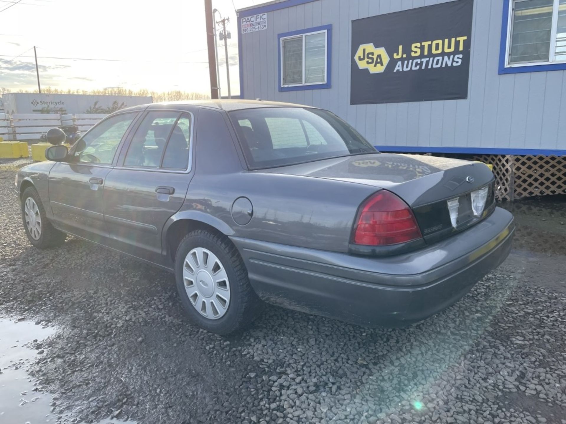 2008 Ford Crown Victoria Sedan - Image 4 of 15