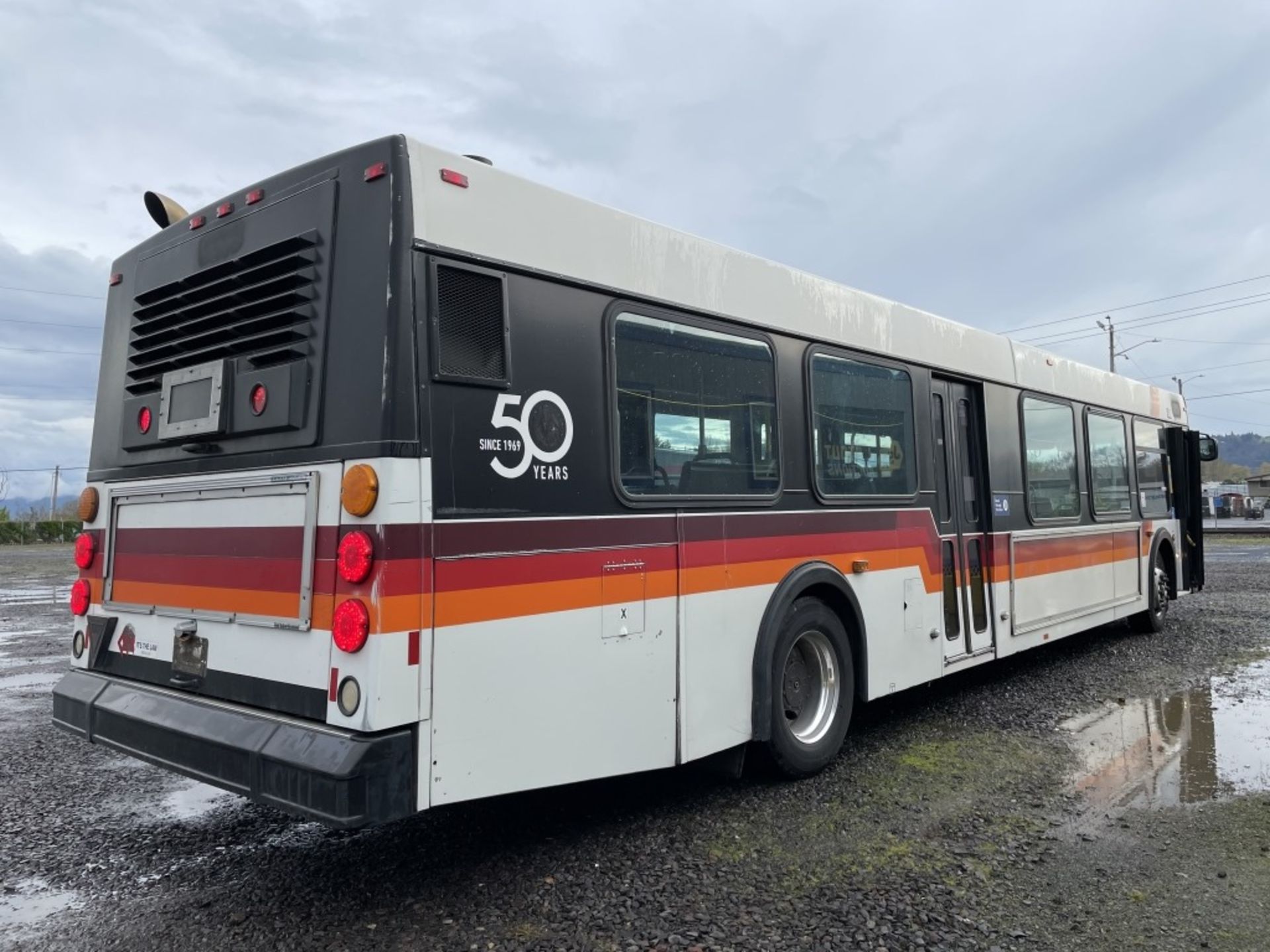 2000 New Flyer D40LF Transit Bus - Image 3 of 23