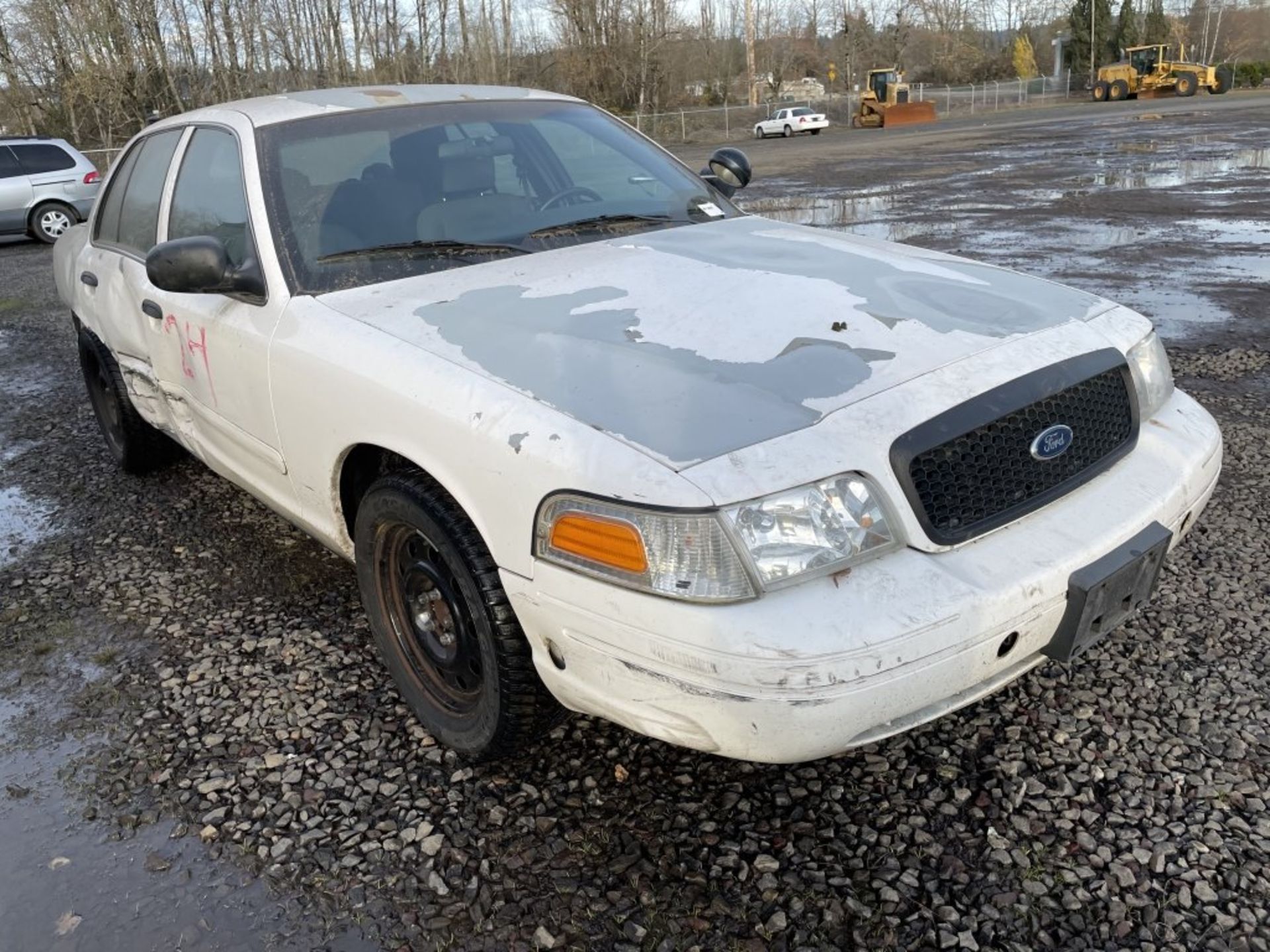 2007 Ford Crown Victoria Sedan - Image 2 of 17