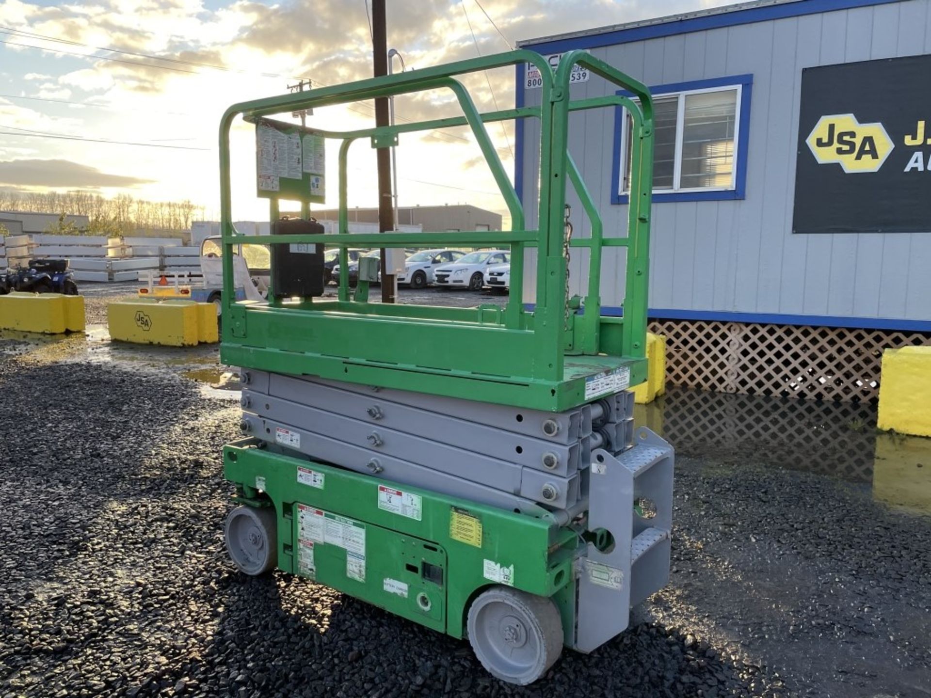 2011 Genie GS1930 Scissor Lift - Image 4 of 11