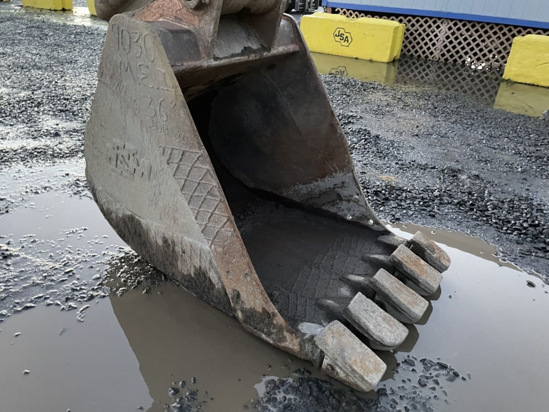 Case CX225 SR Hydraulic Excavator - Image 5 of 28