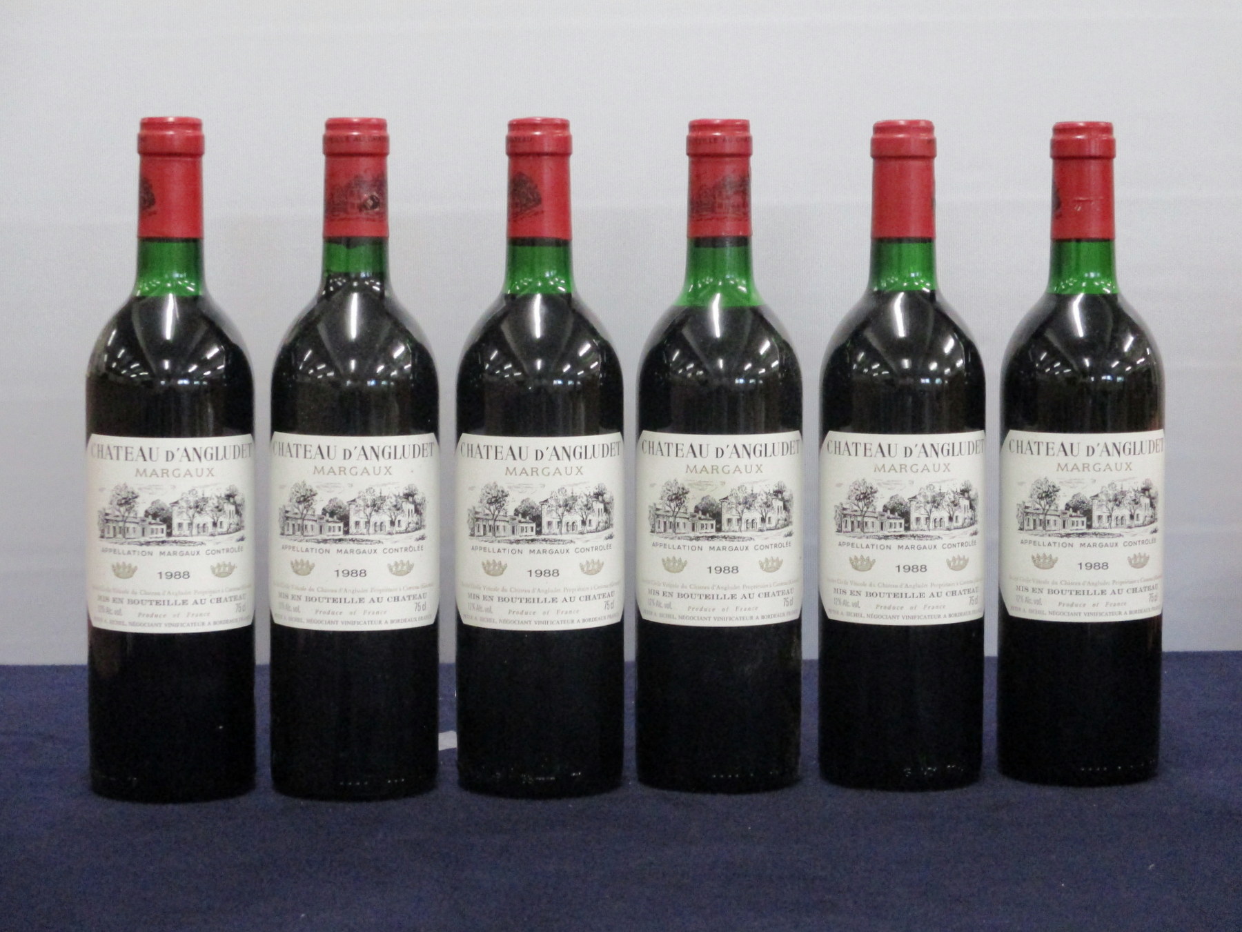 6 bts Ch. d'Angludet 1988 Cantenac (Margaux) Cru Bourgeois Exceptionnel 1 i.n, 3 ts, 1 us/ts, 1 us