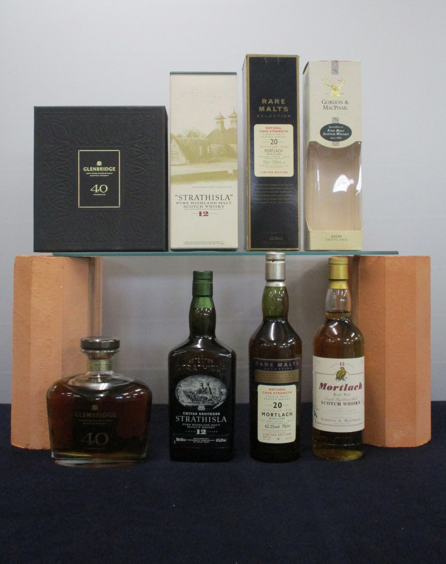 1 bt Glenbridge 40 YO Speyside Malt Whisky 40% Lined presentation case 1 bt Strathisla 12 YO