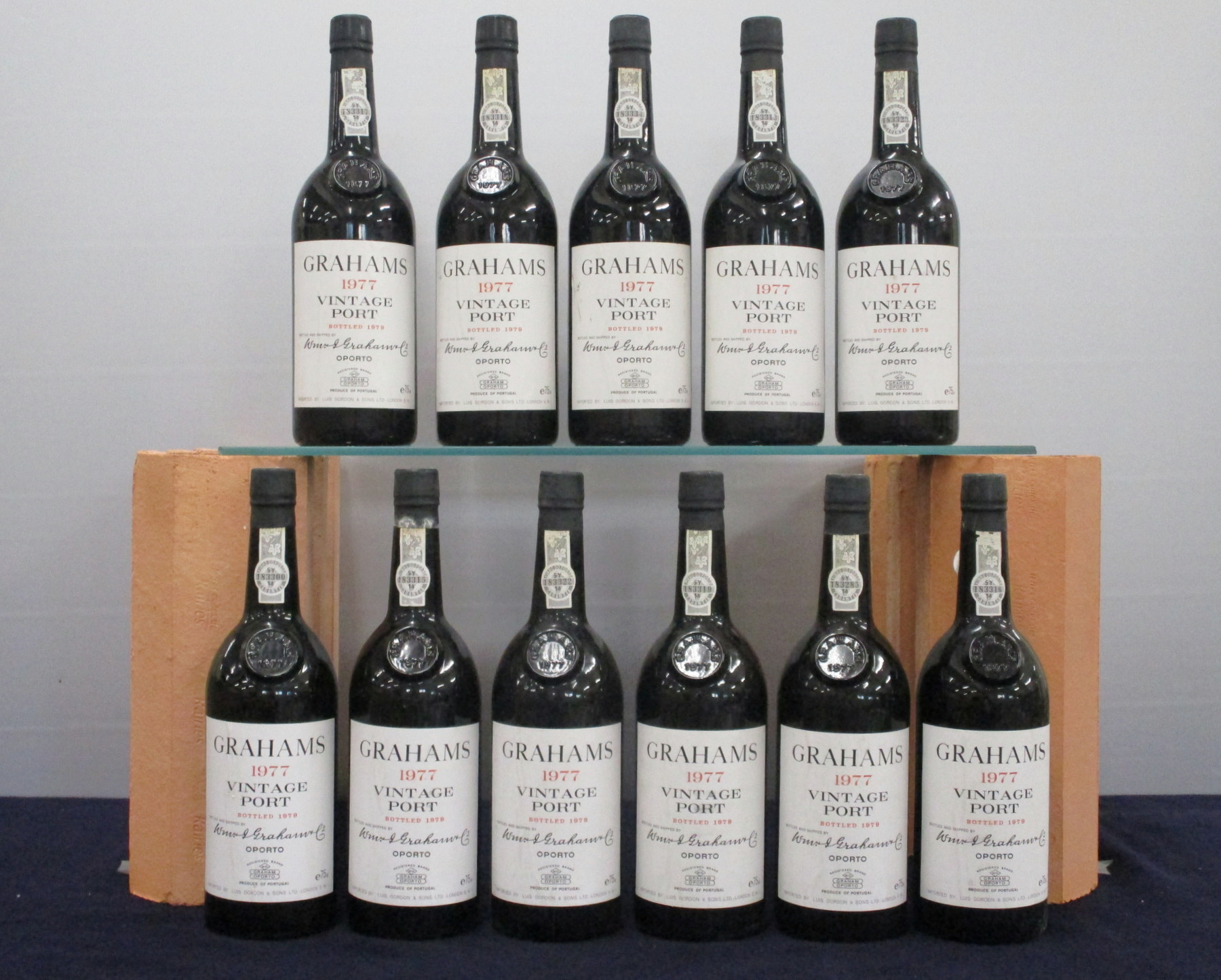 11 bts Graham's Vintage Port 1977 owc