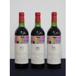 v 3 bts Ch. Mouton-Rothschild 1975 Pauillac, 1er Cru Classé Andy Warhol Label, 2 vts, 1 ts, vsl stl