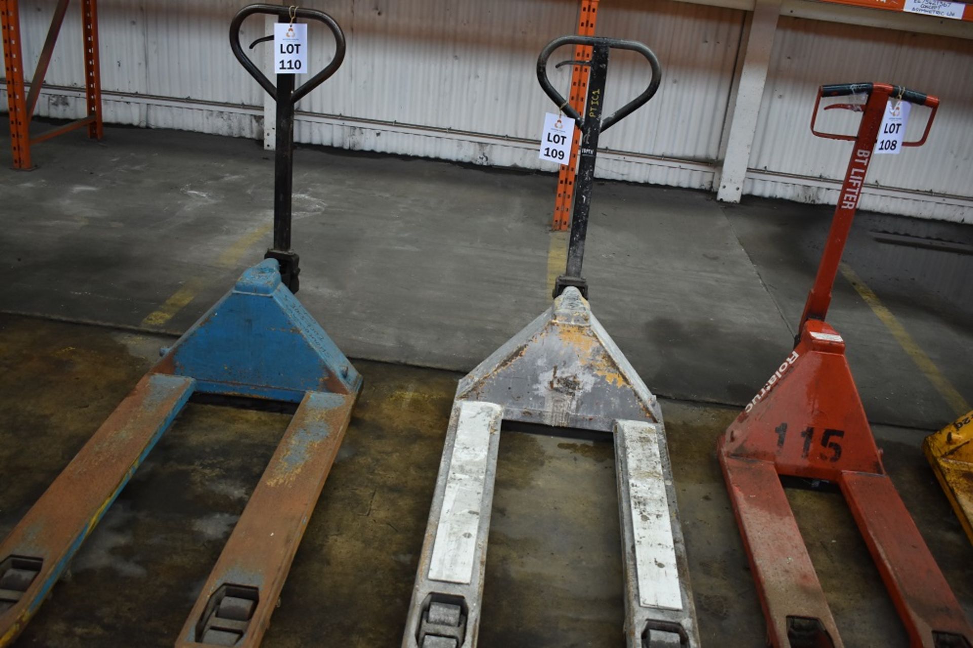 AME180 2000KG PALLET TRUCK