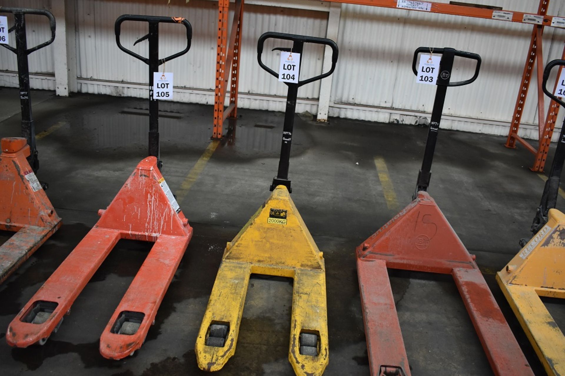 2000 KG PALLET TRUCK