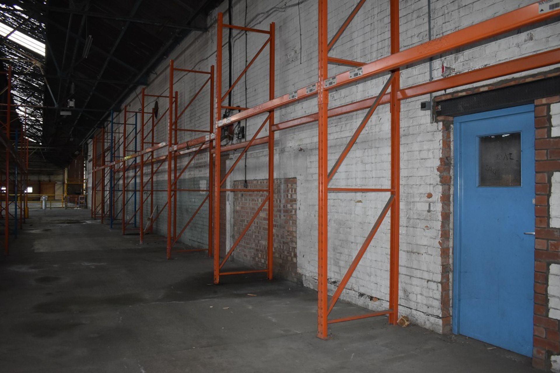 9 X BAYS OF 3 MTR HIGH BOLTLESS PALLET RACKING CONSISTING OF 18 BEAMS 10 X FRAMES - Image 2 of 3