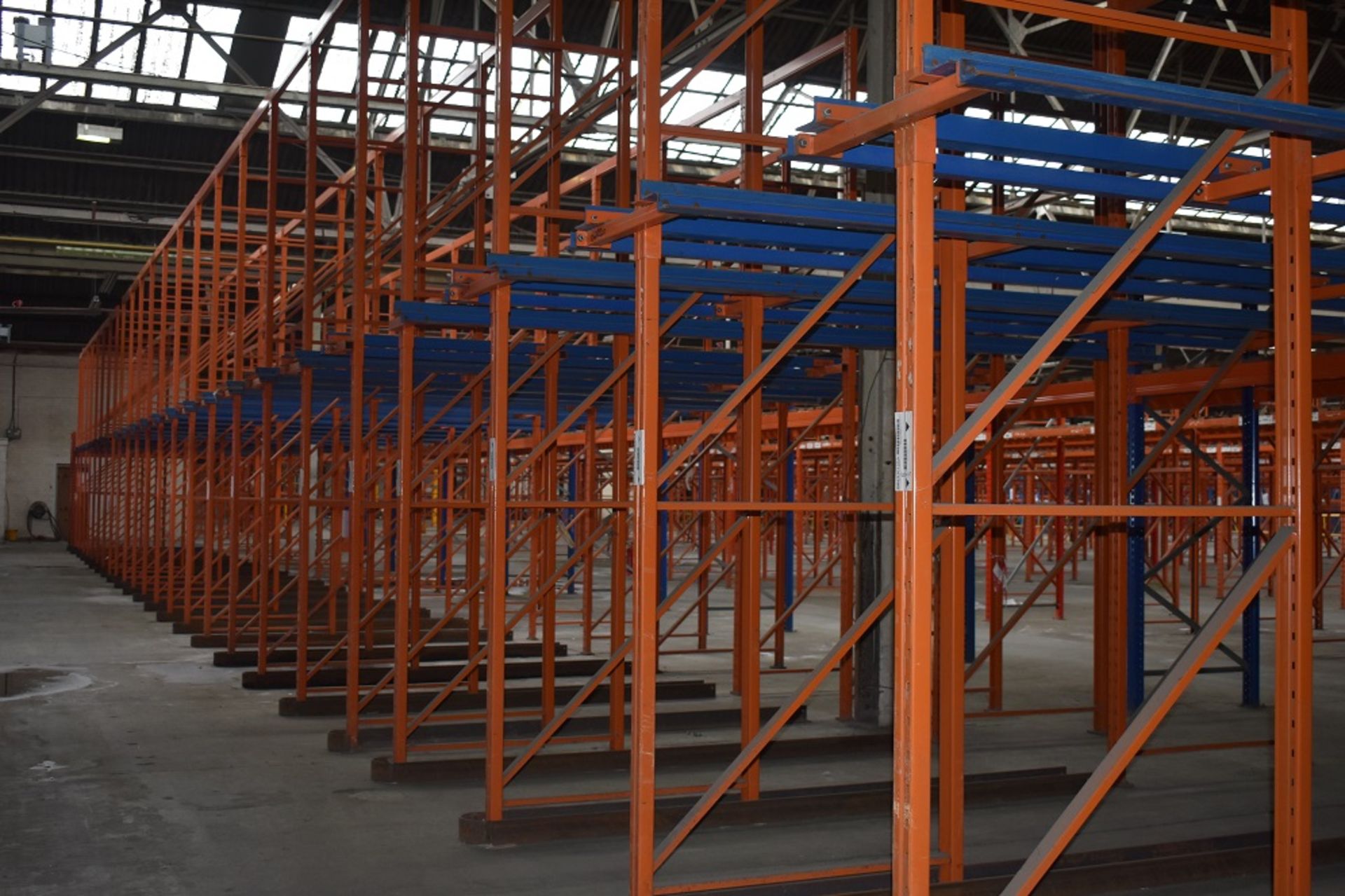 4 X BAYS OF 5 MTR HIGH DRIVE IN PALLET RACKING CONSISTING OF 16 BEAMS 10 X FRAMES - Image 2 of 2