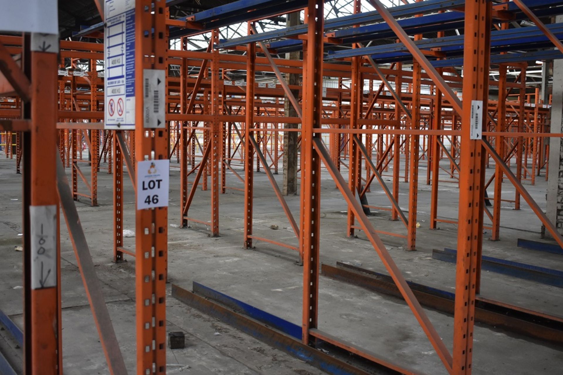 8 X BAYS OF 5 MTR HIGH DRIVE IN PALLET RACKING CONSISTING OF 36 BEAMS 20 X FRAMES