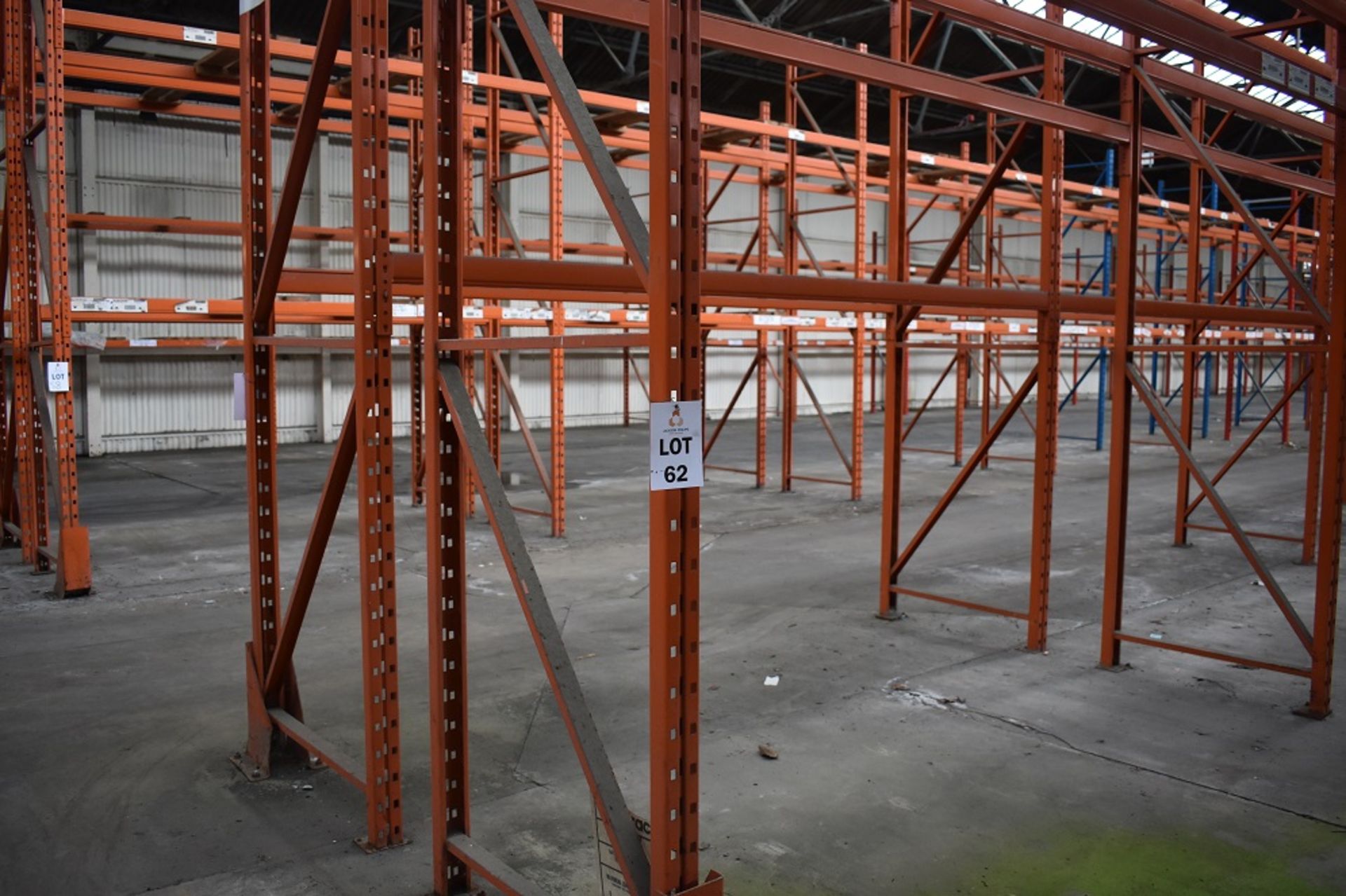 11 X BAYS OF 3 MTR HIGH BOLTLESS PALLET RACKING CONSISTING OF 44 BEAMS 12 X FRAMES