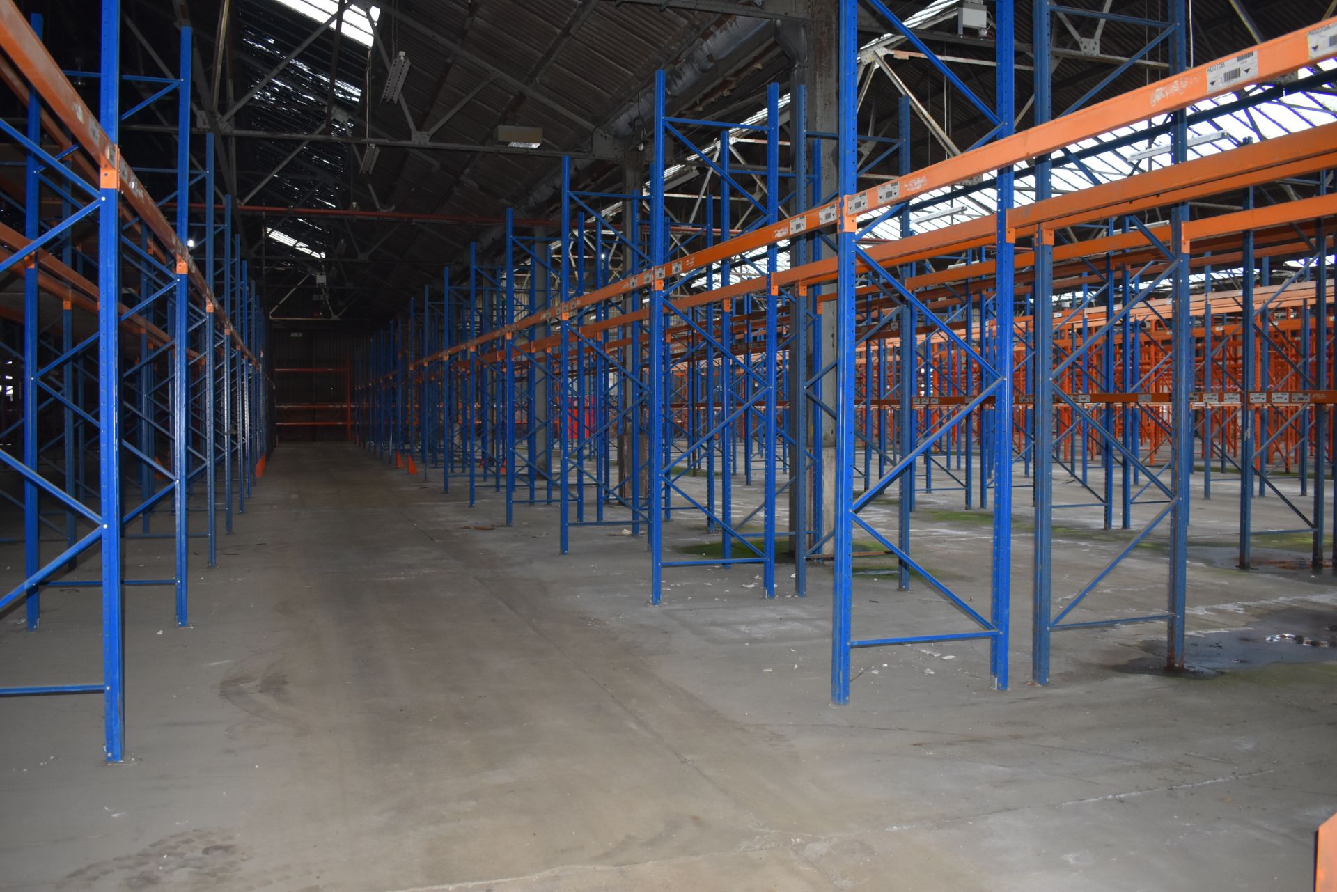 16 X BAYS OF 3 MTR HIGH BOLTLESS PALLET RACKING CONSISTING OF 32 BEAMS 17 X FRAMES - Image 2 of 2