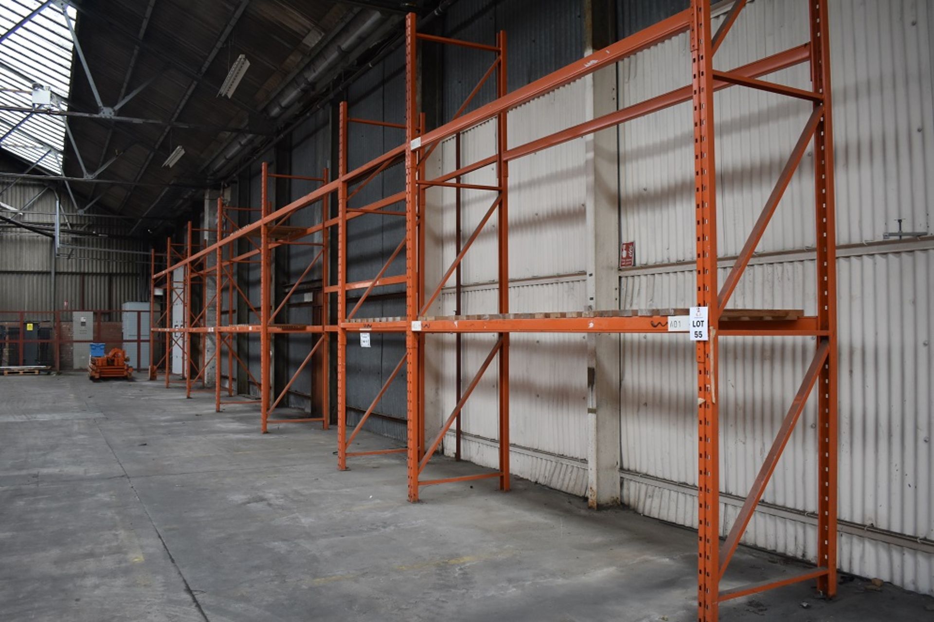 10 X BAYS OF 3 MTR HIGH BOLTLESS PALLET RACKING CONSISTING OF 40 BEAMS 12 X FRAMES - Image 2 of 3