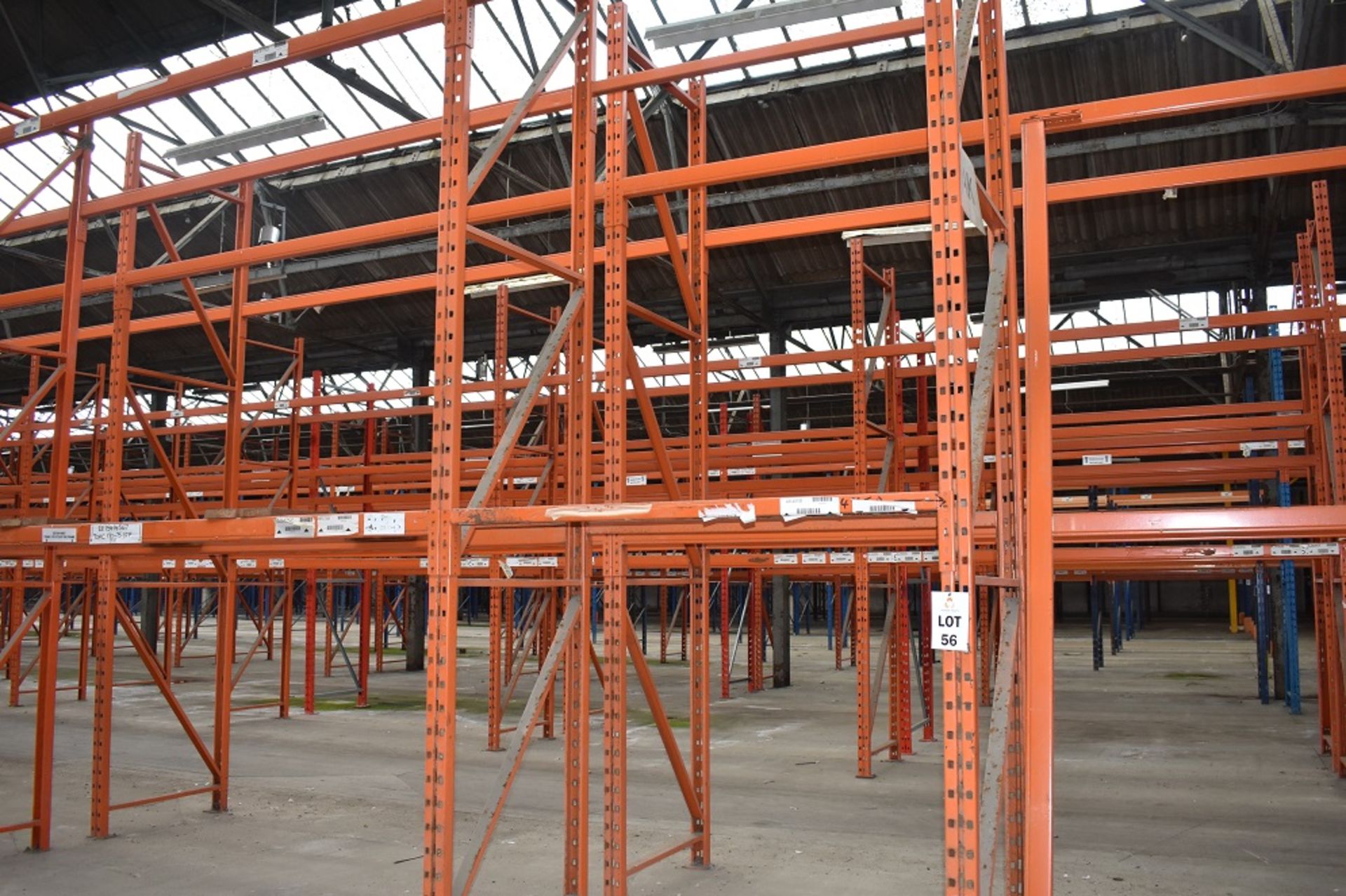 14 X BAYS OF 3 MTR HIGH BOLTLESS PALLET RACKING CONSISTING OF 60 BEAMS 15 X FRAMES - Image 3 of 3