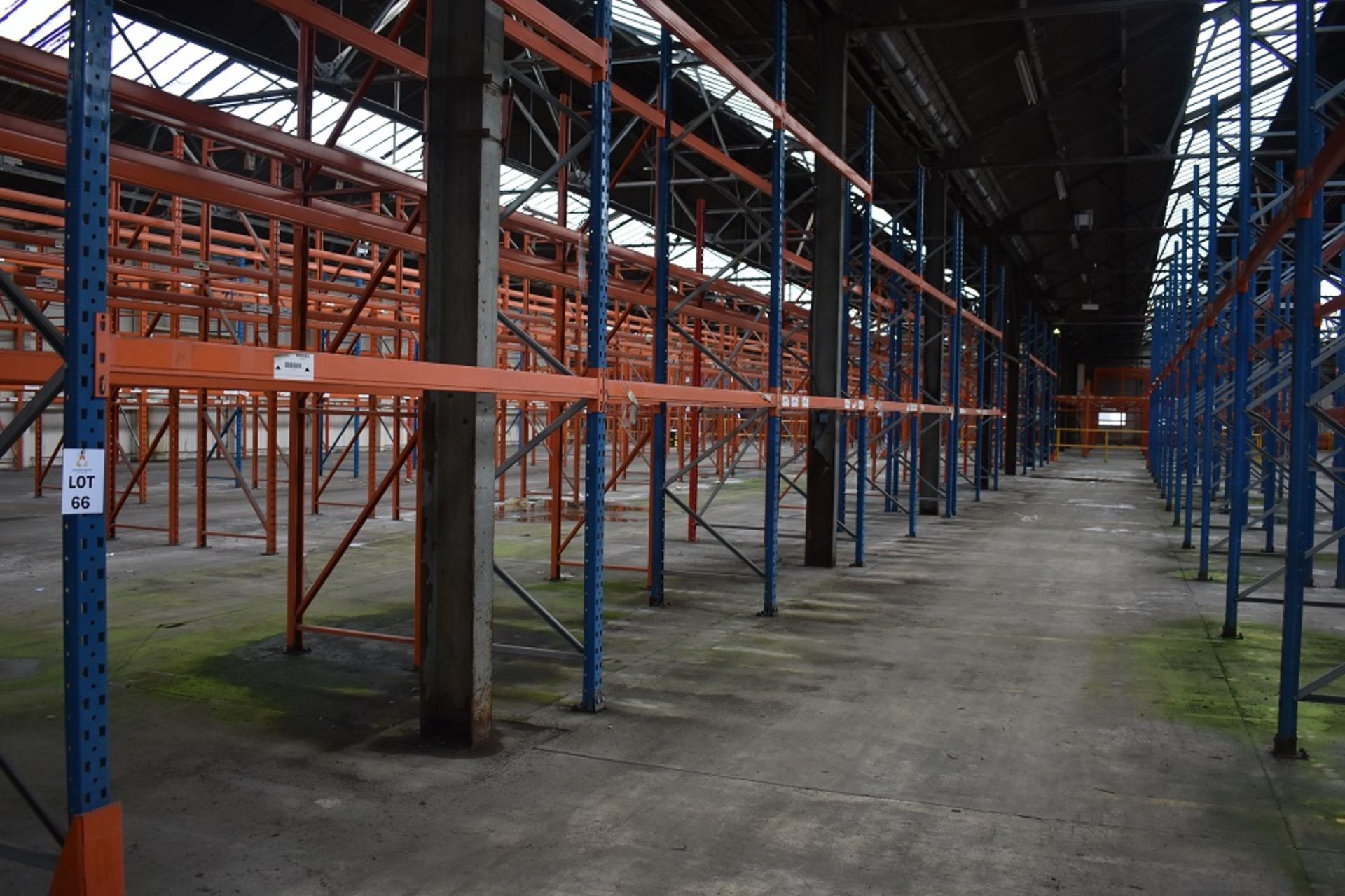 11 X BAYS OF 3 MTR HIGH BOLTLESS PALLET RACKING CONSISTING OF 36 BEAMS 115 X FRAMES - Image 2 of 2